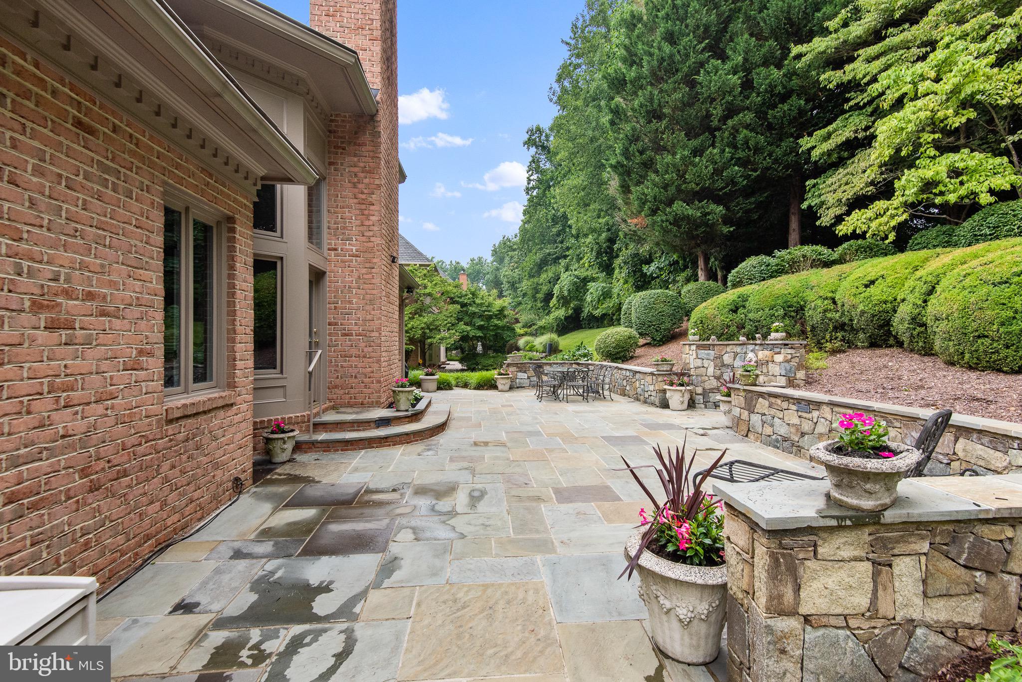 BURNING TREE VALLEY - Residential