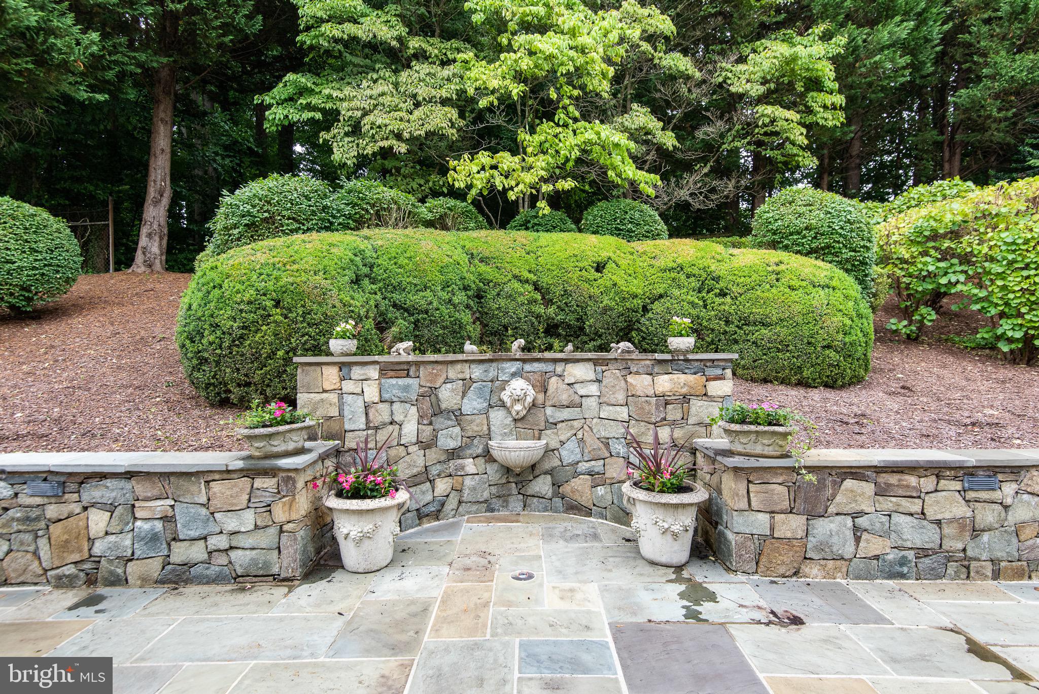 BURNING TREE VALLEY - Residential