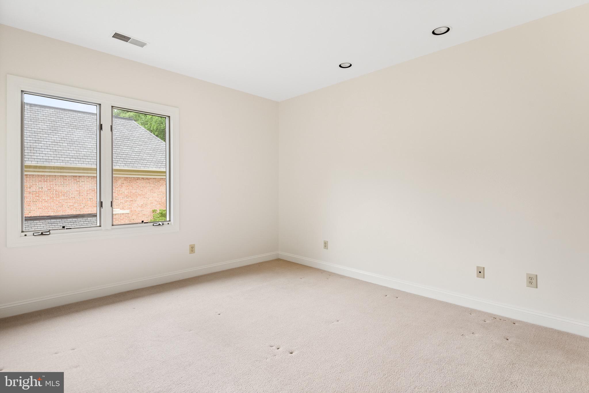 BURNING TREE VALLEY - Residential