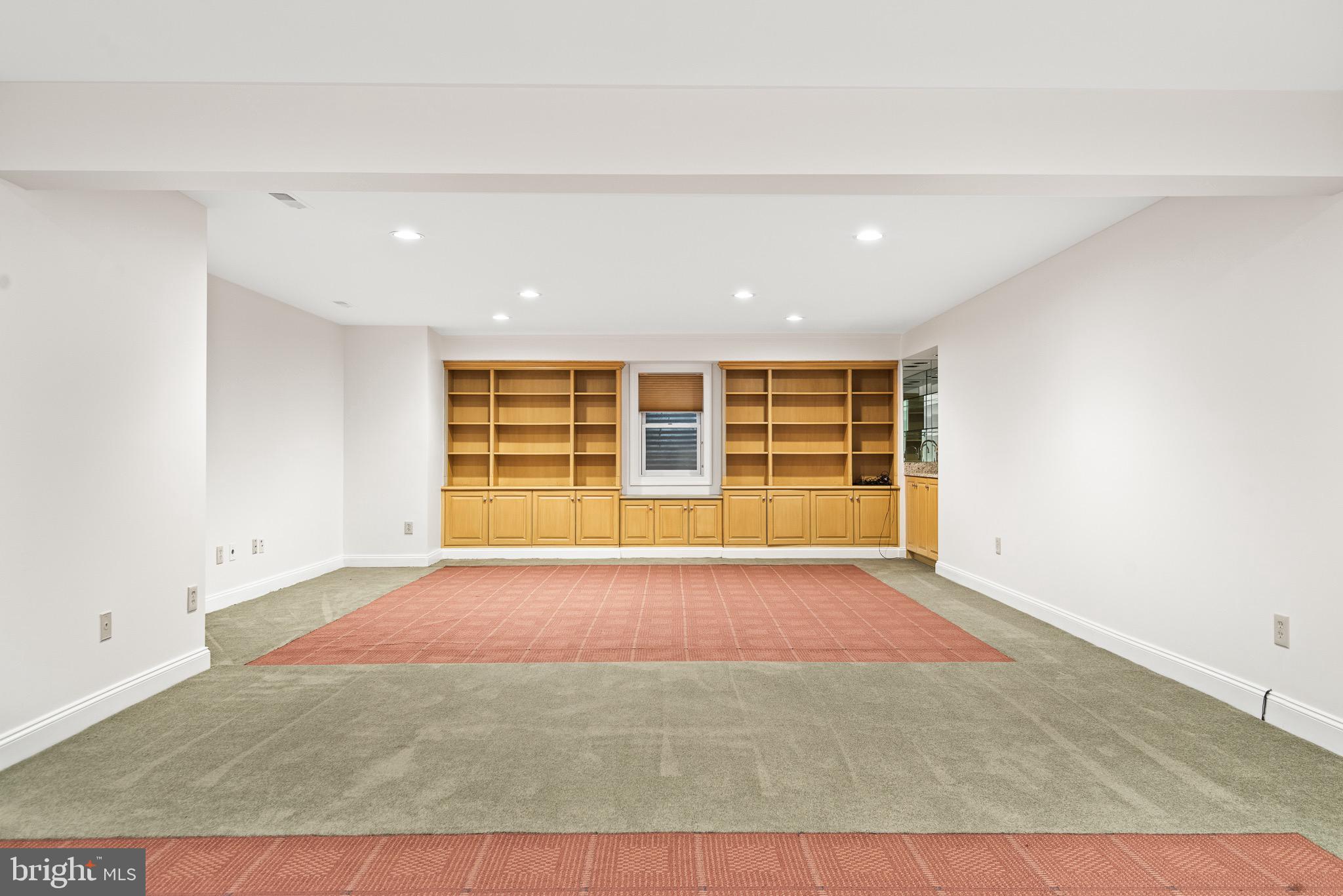 BURNING TREE VALLEY - Residential