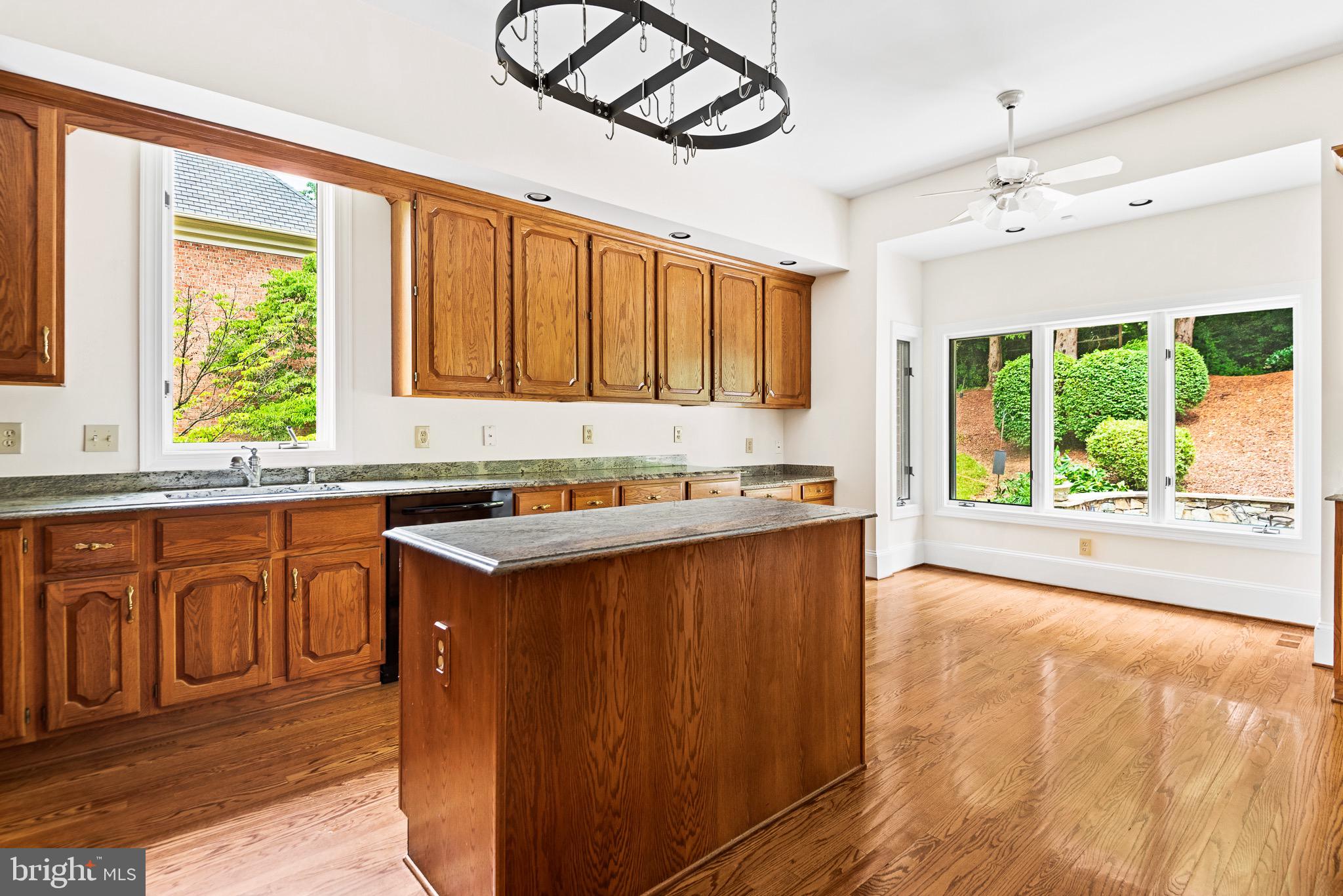 BURNING TREE VALLEY - Residential