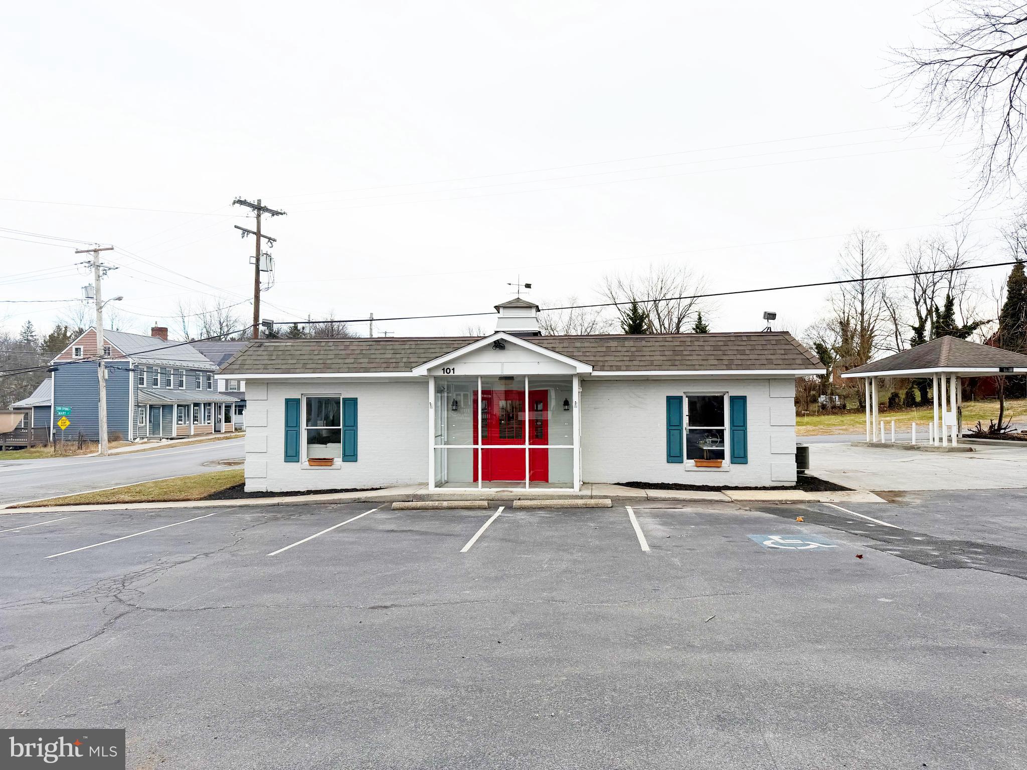 TOWN OF HEDGESVILLE - Commercial Sale