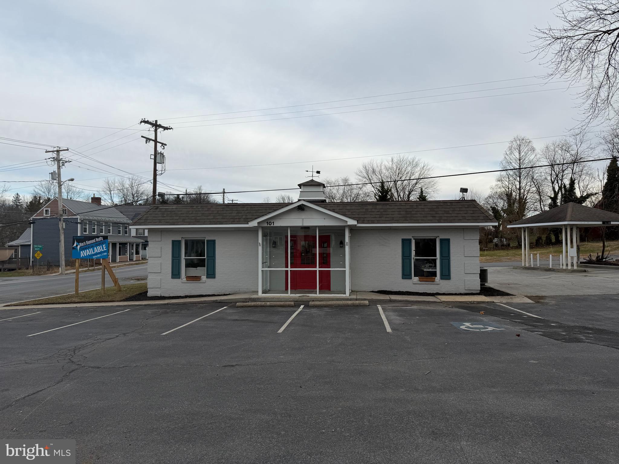 TOWN OF HEDGESVILLE - Commercial Sale