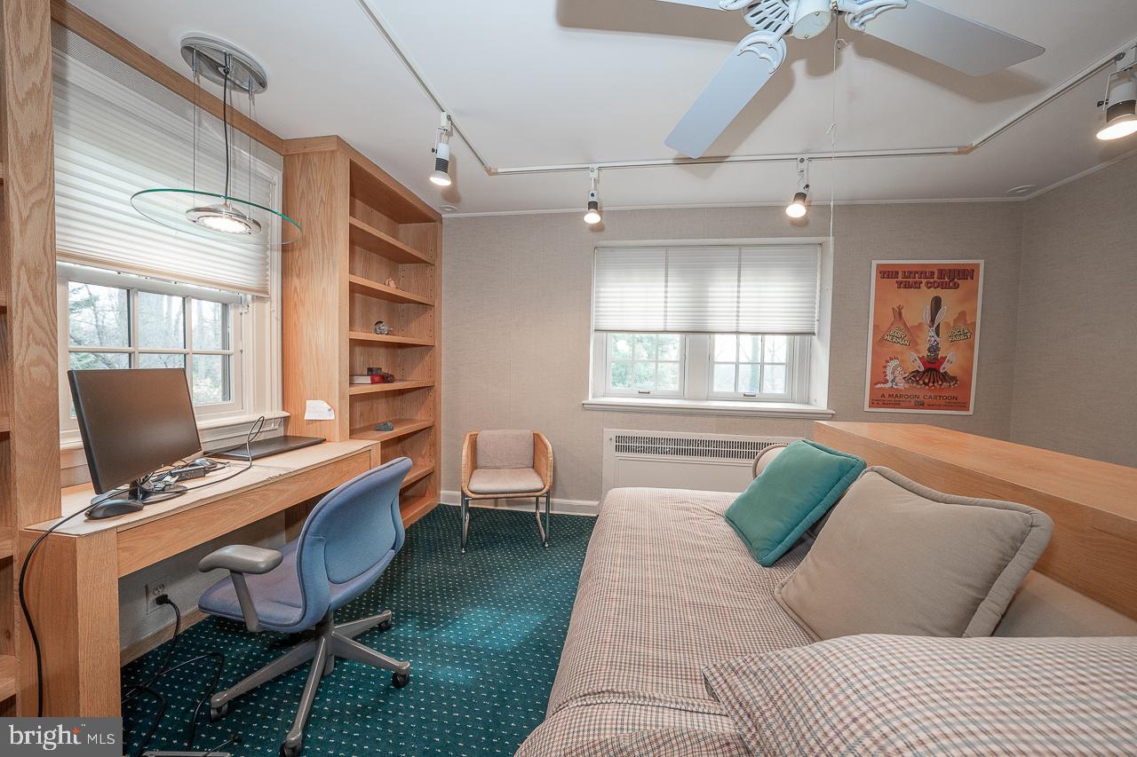 BRYN MAWR - Residential