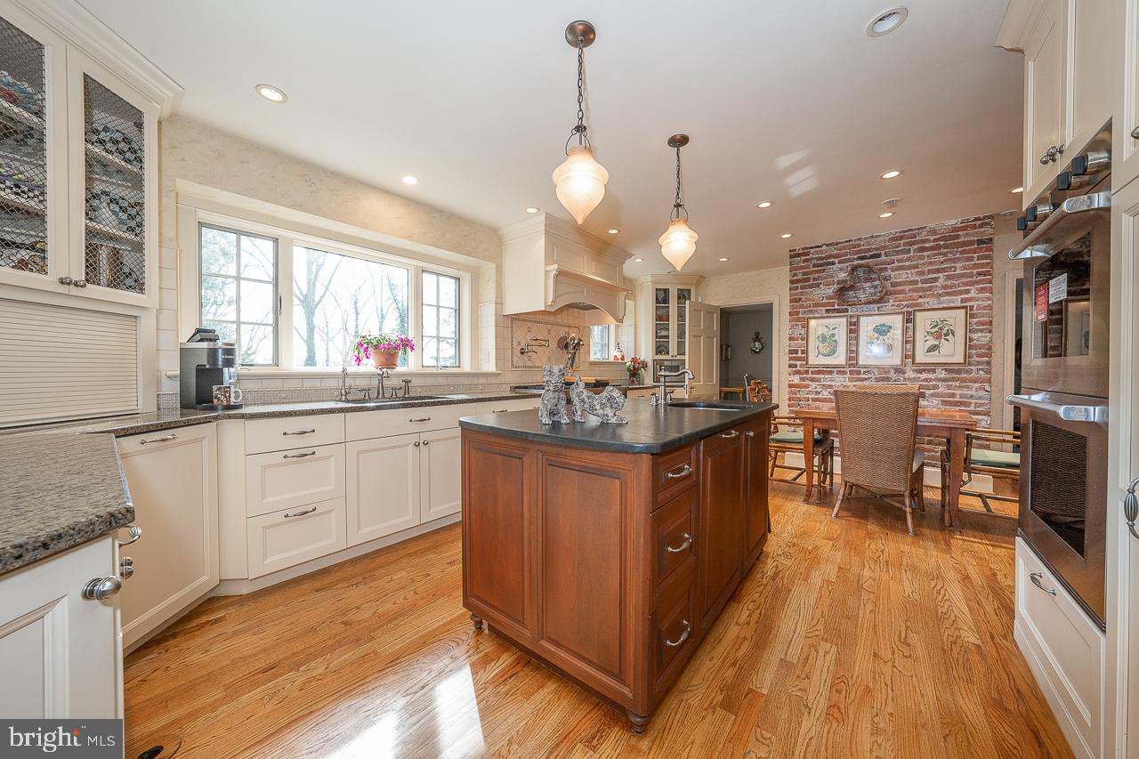 BRYN MAWR - Residential