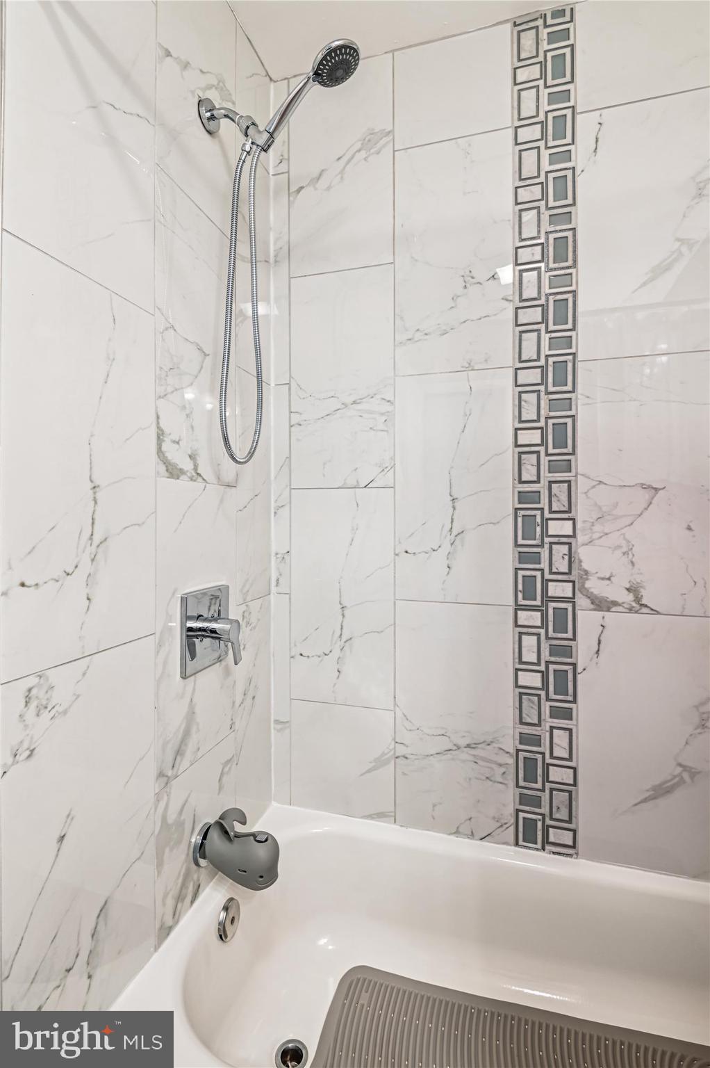 RIPPLING RIDGE - Residential