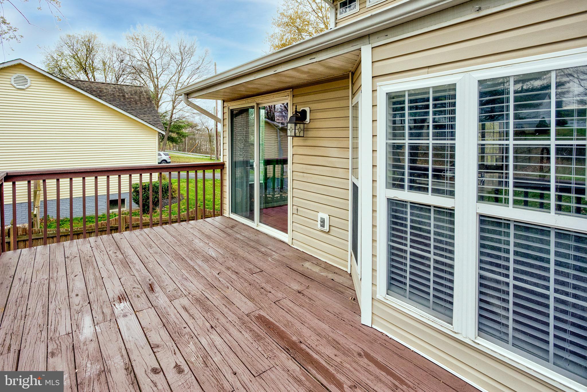 STONEWALL - Residential