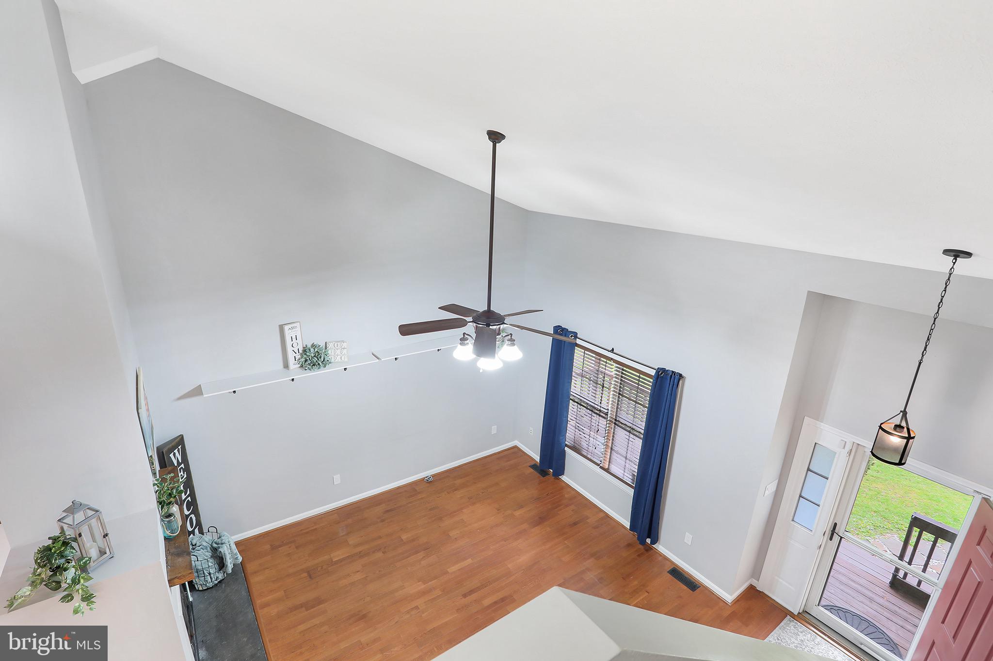 STONEWALL - Residential