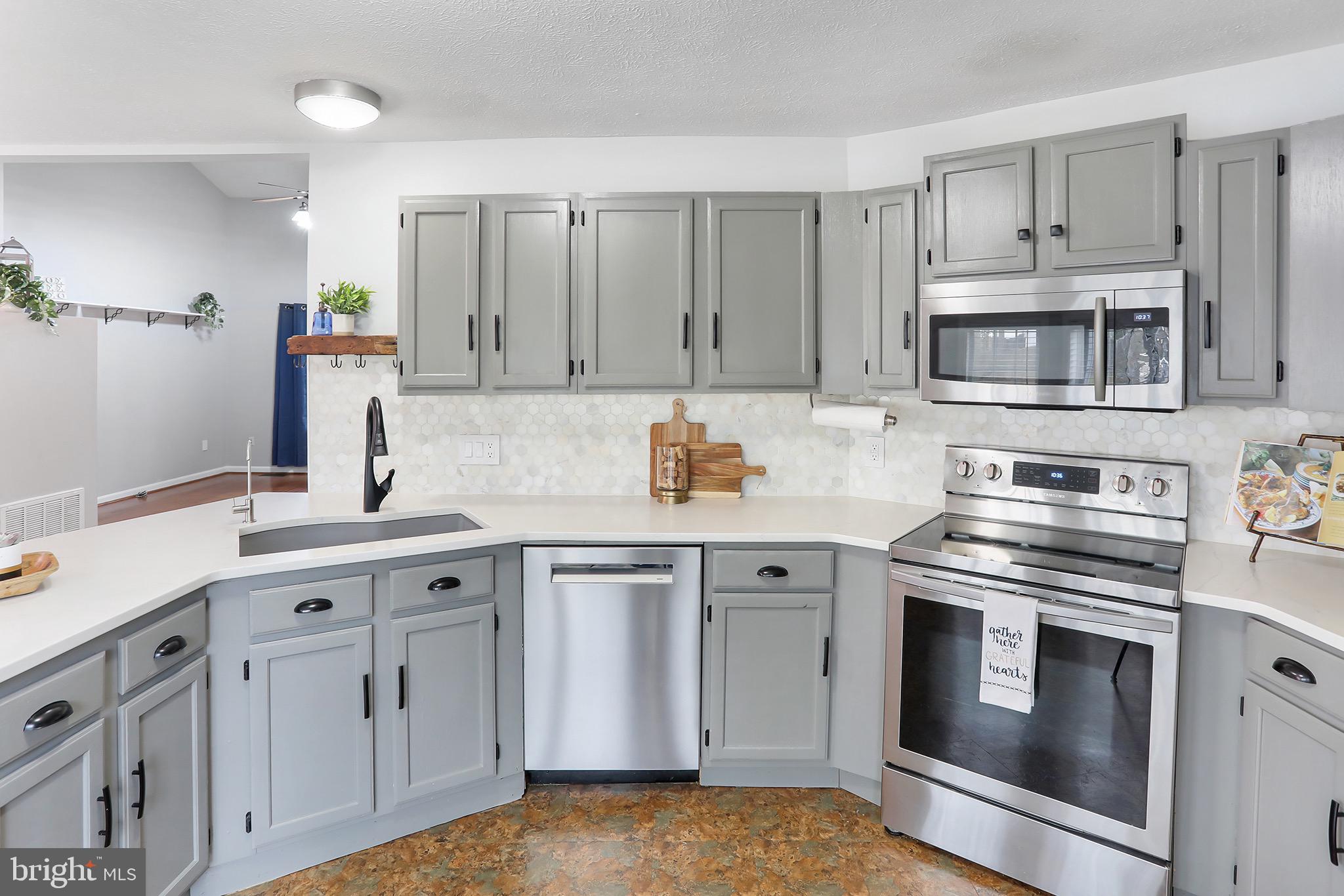 STONEWALL - Residential