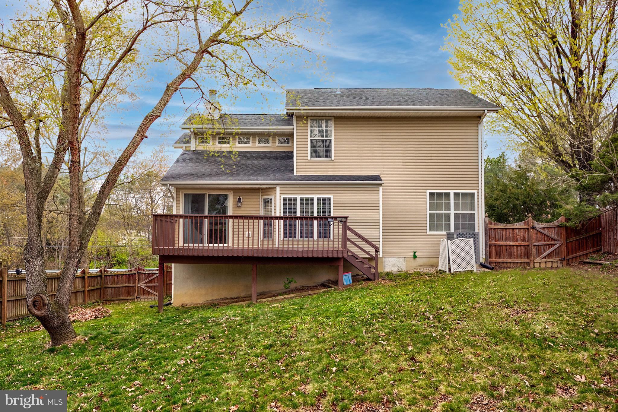 STONEWALL - Residential