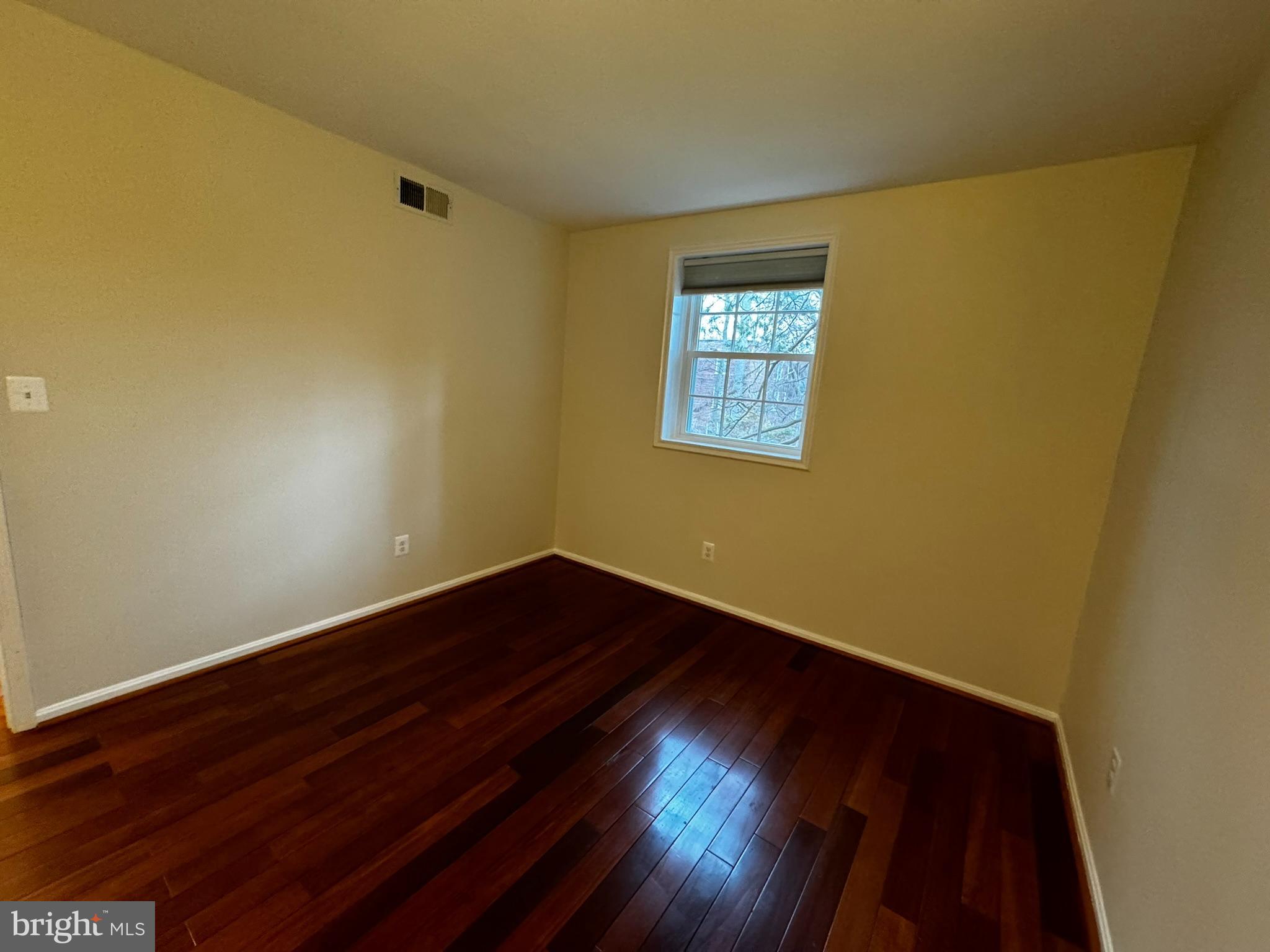 COLONIAL VILLAGE II - Residential Lease