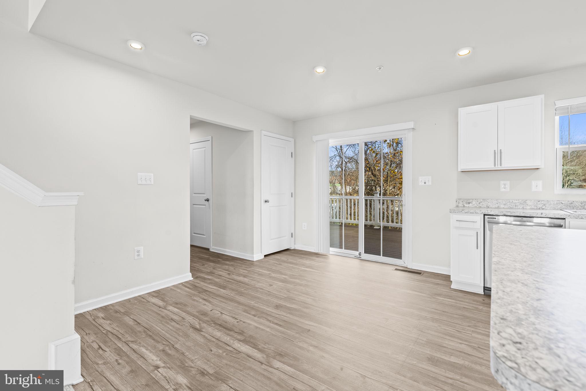 WILLOW WOODS - Residential