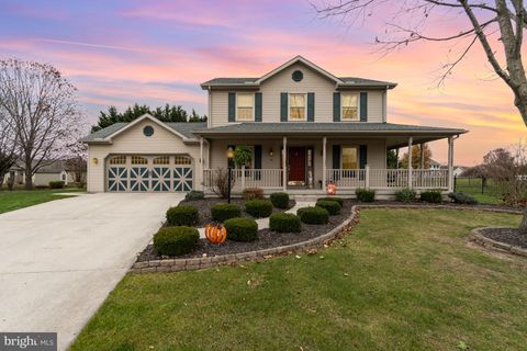 34 CHINKAPIN DRIVE NEW OXFORD PA 17350