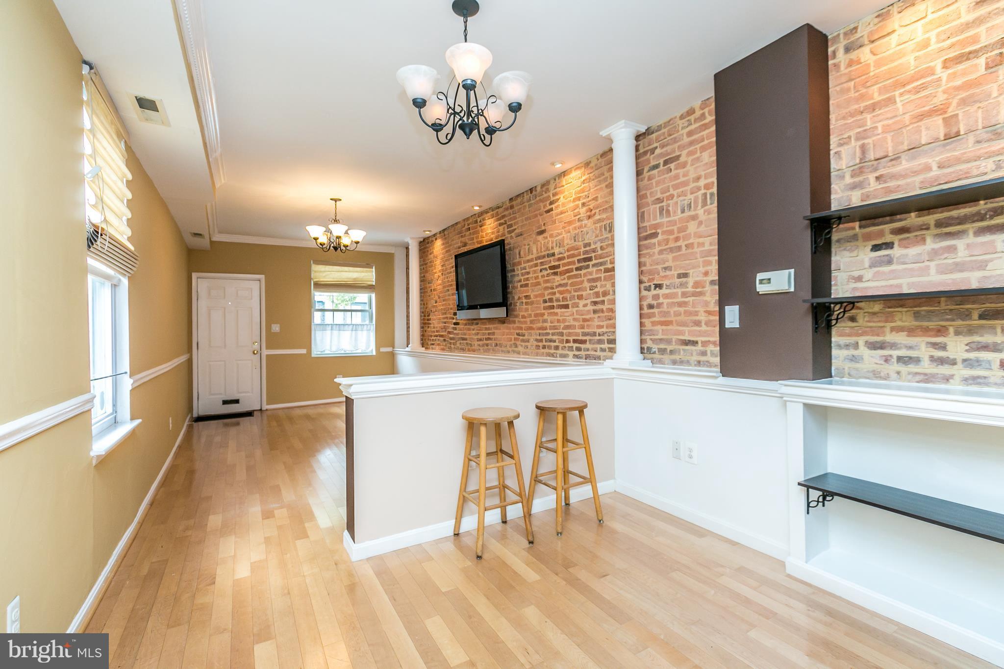 Absolutely fabulous End of Group Canton town home available for rent!! Hardwood floors throughout, Gorgeous Granite kitchen w SS appliances, outdoor space, crown molding, exposed brick, fresh paint, clean and ready to go. The best part is that the bedrooms are just about the same size!