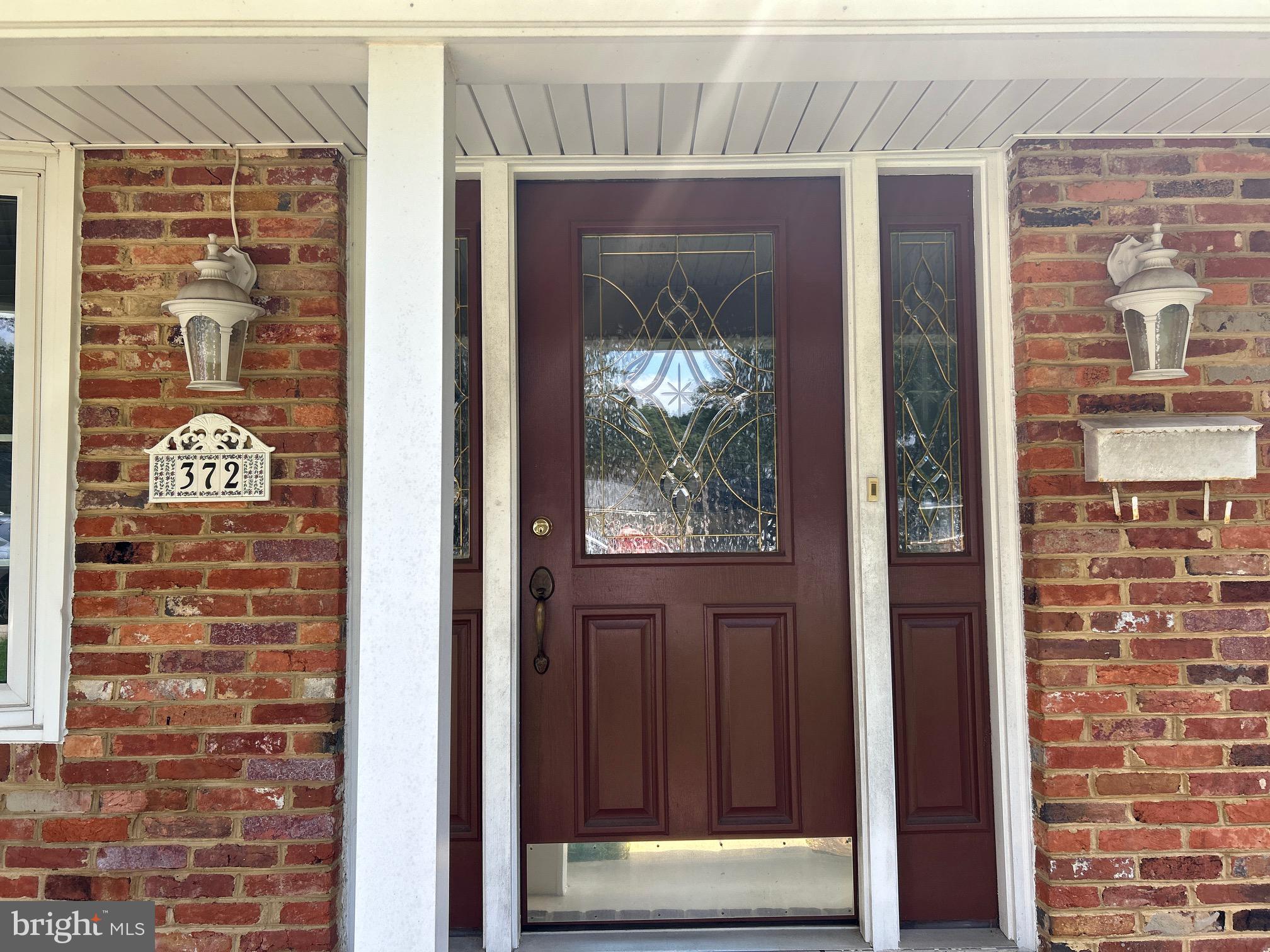 372 CENTERHILL AVENUE