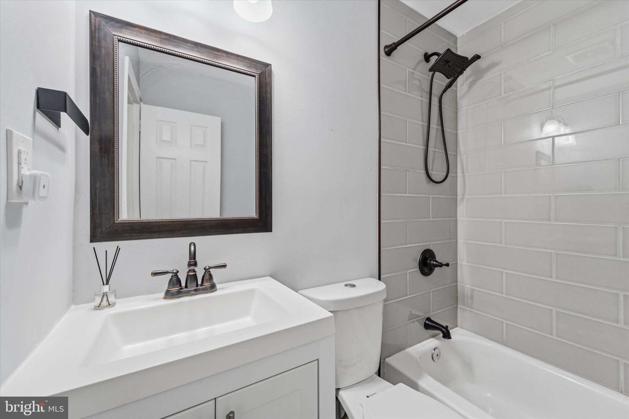 TYLER PARK - Residential