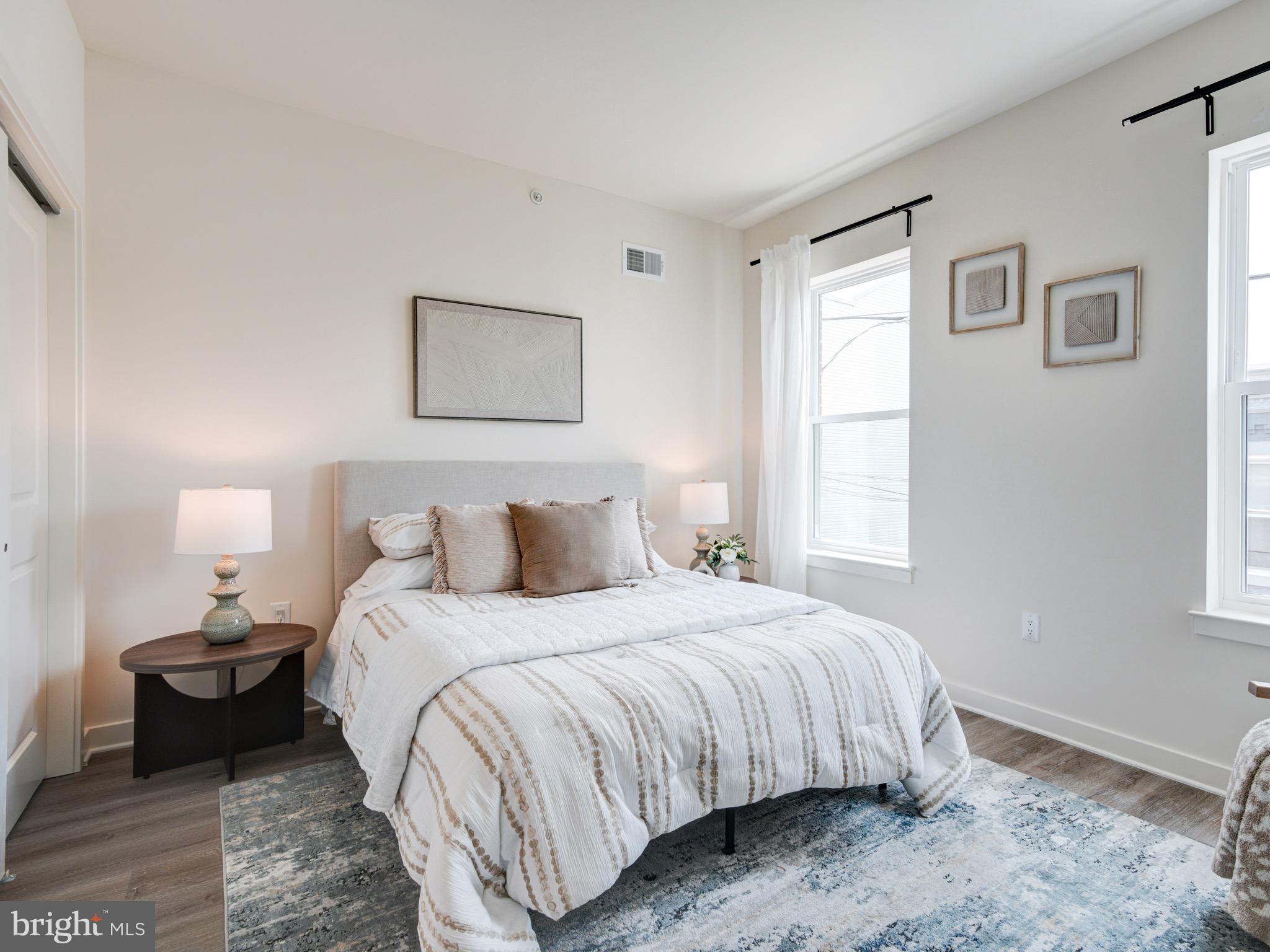 PORT RICHMOND - Residential