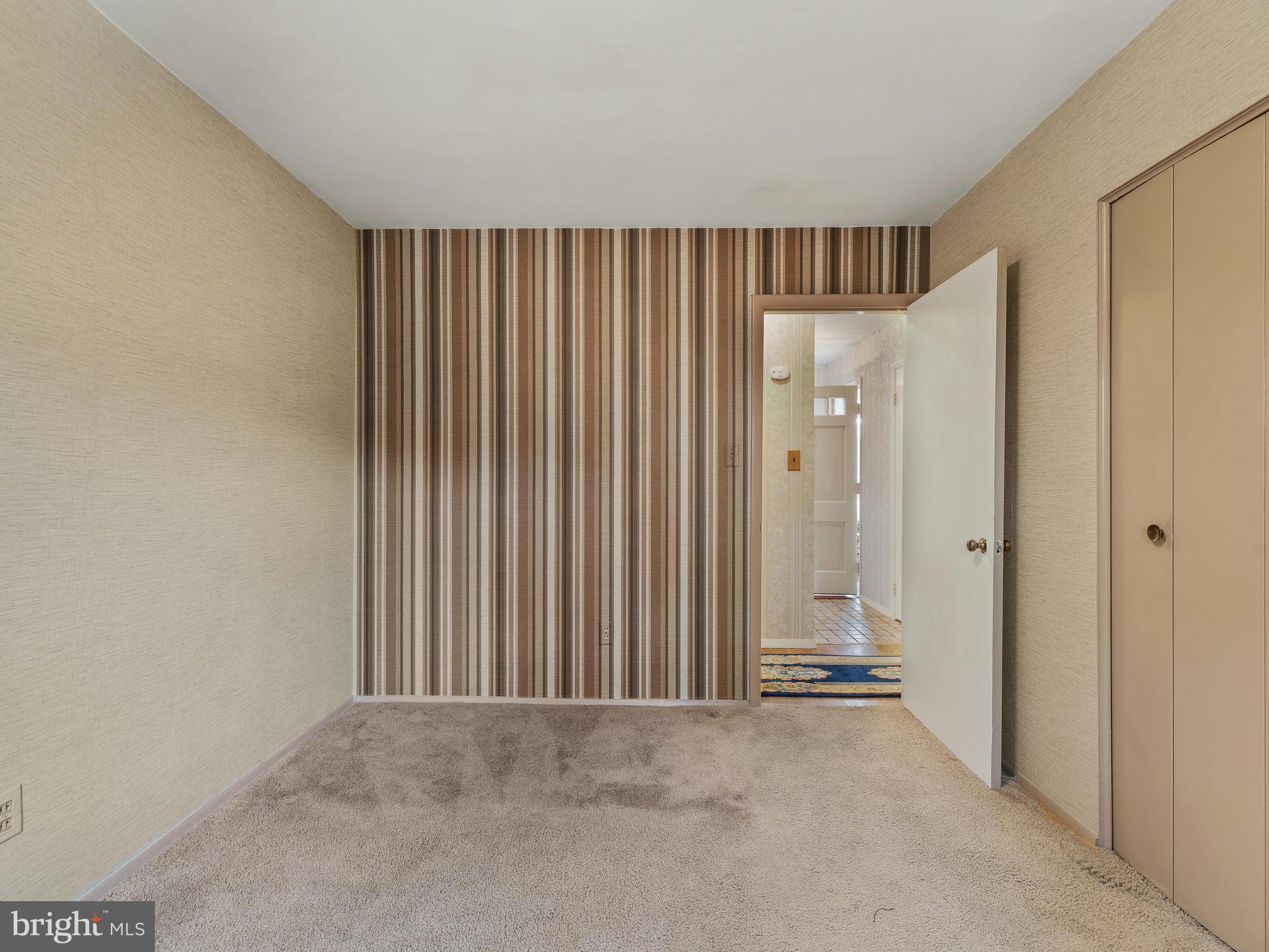 NEWPORT HILLS - Residential