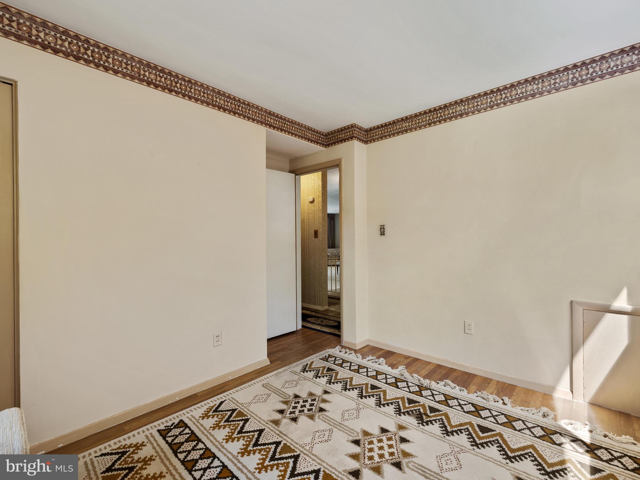 NEWPORT HILLS - Residential