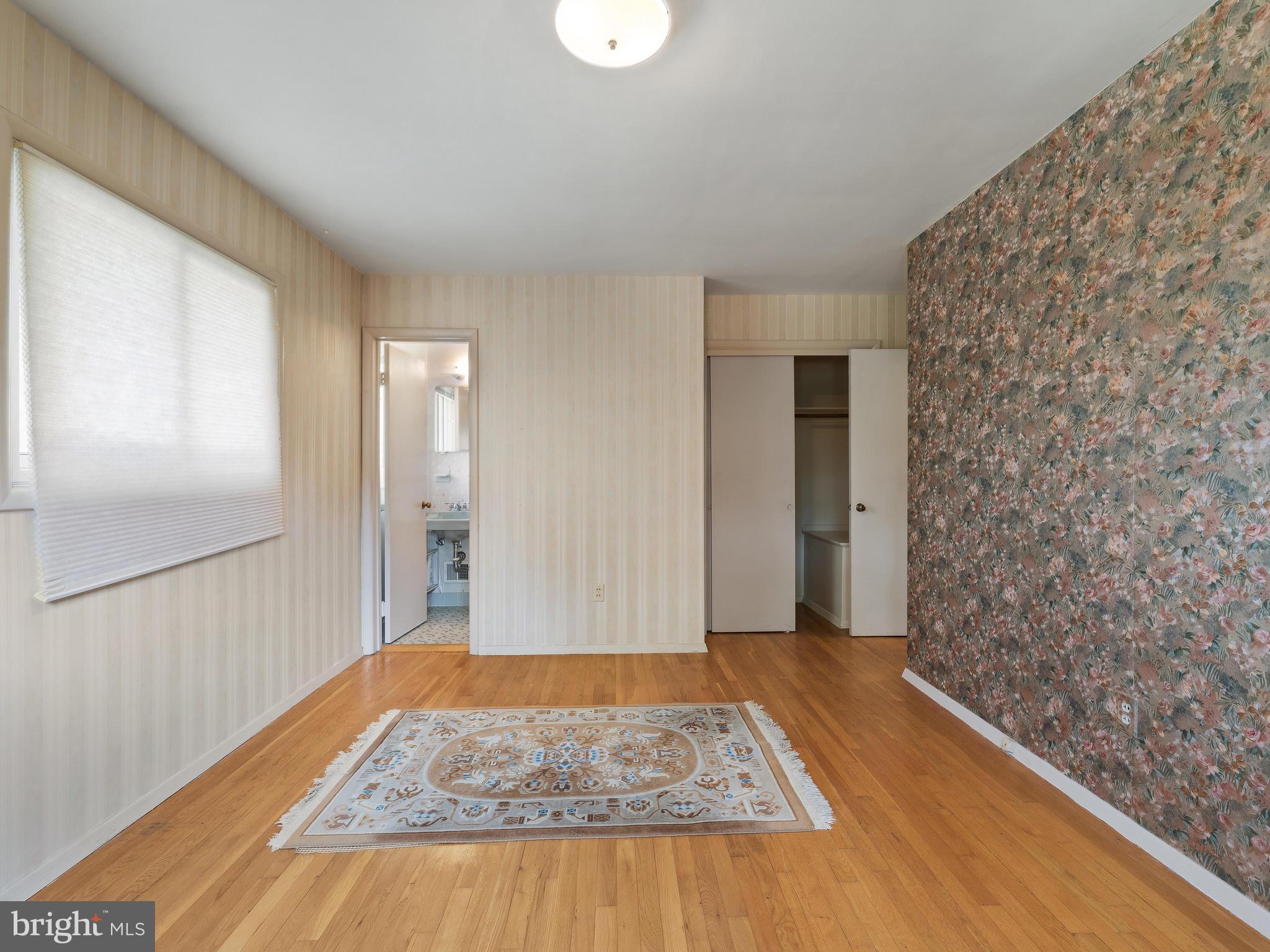 NEWPORT HILLS - Residential