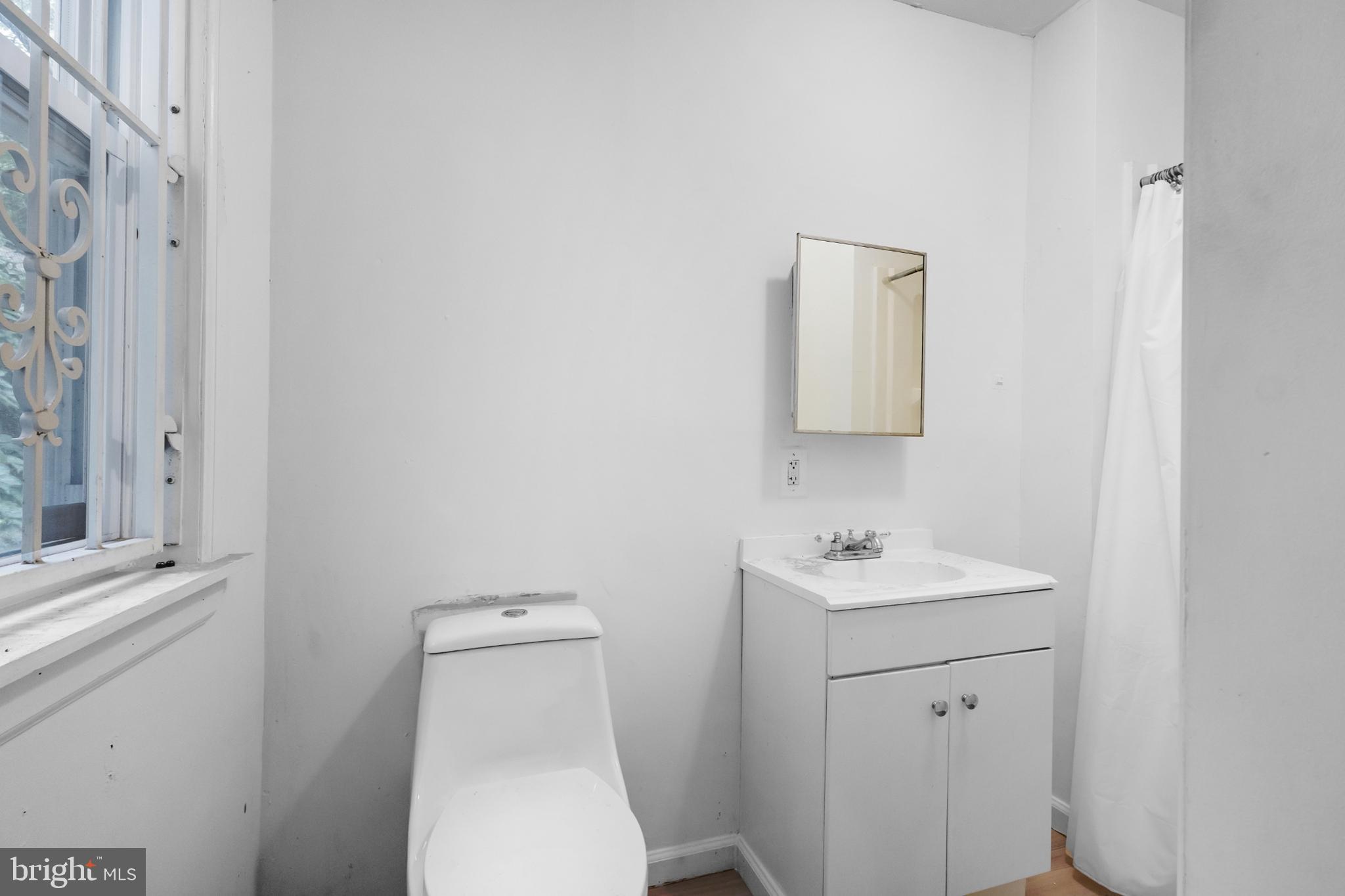 TEMPLE UNIVERSITY - Residential Lease