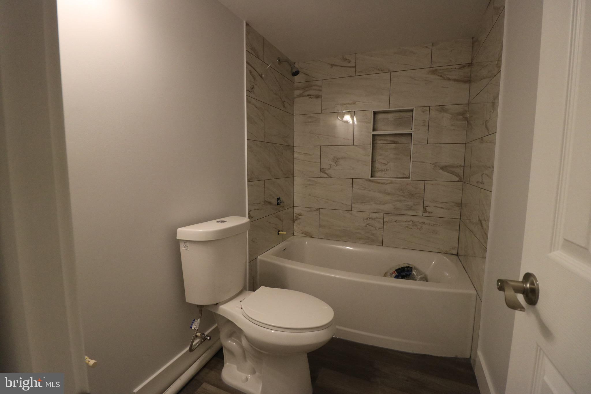 MIDDLE RIVER - Residential