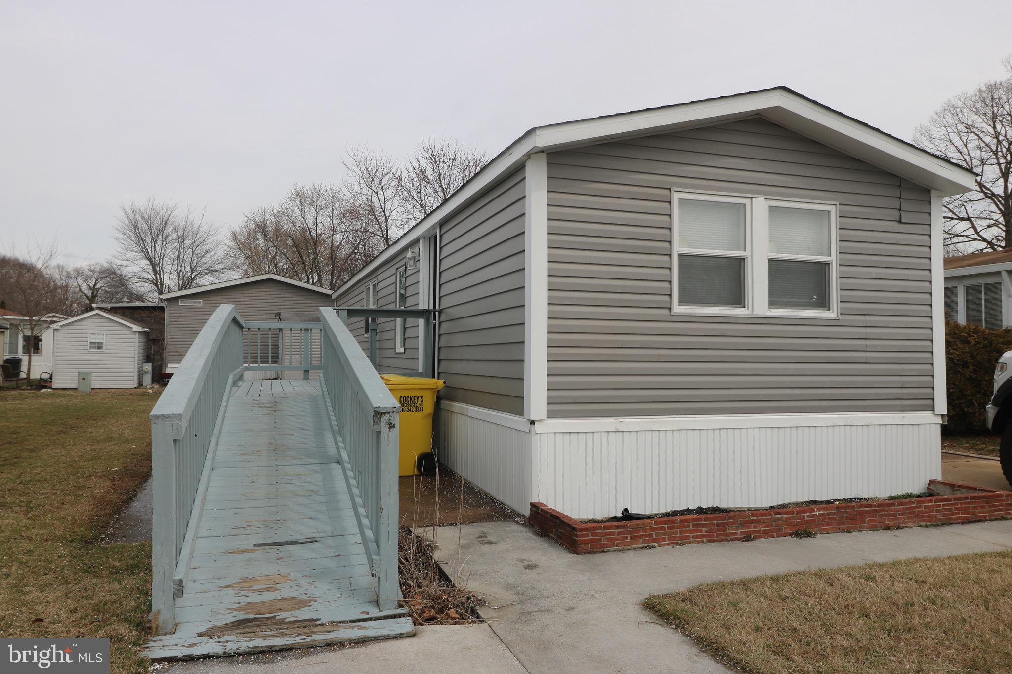 MIDDLE RIVER - Residential