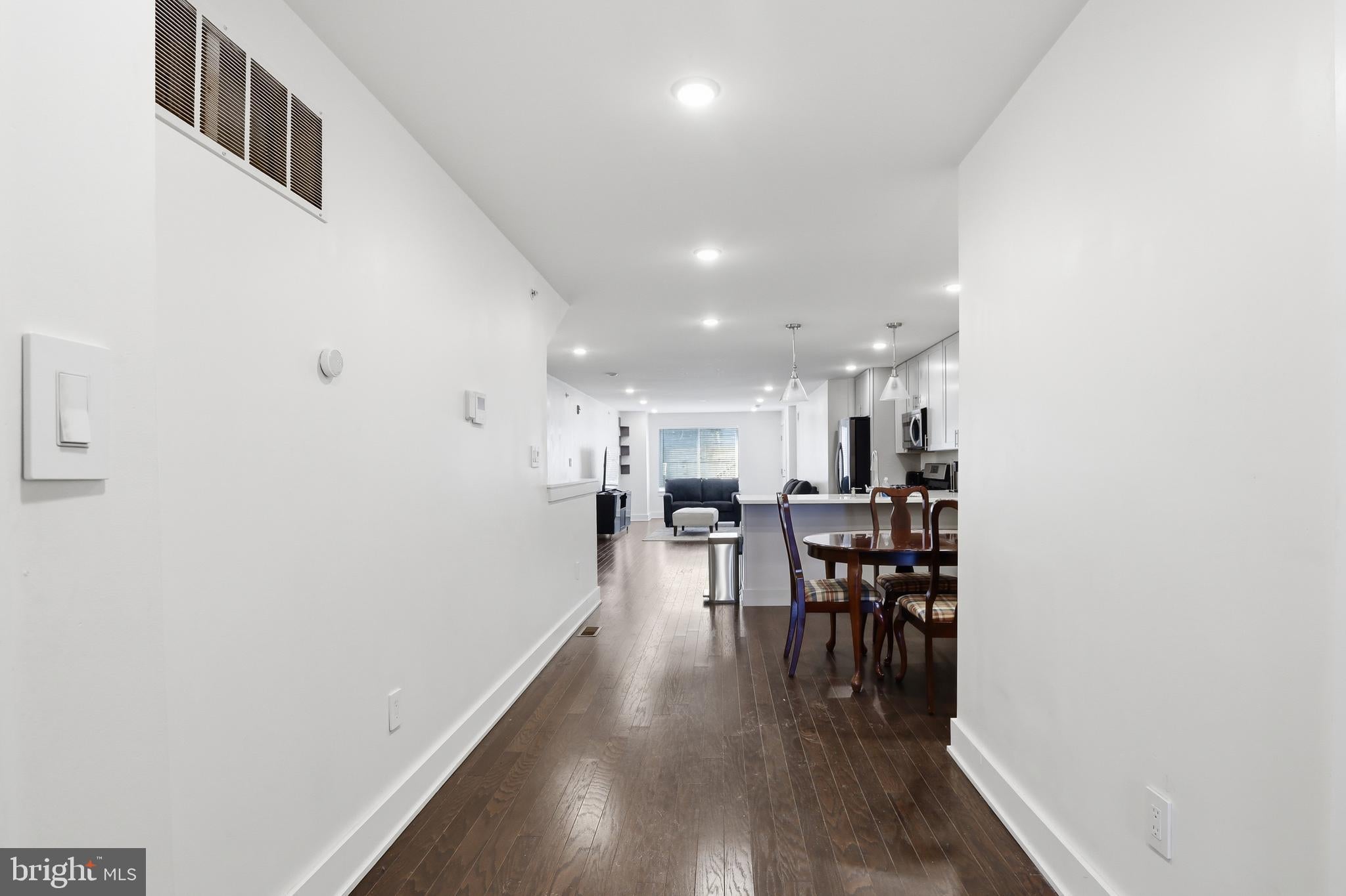 1952 N 6TH STREET 1