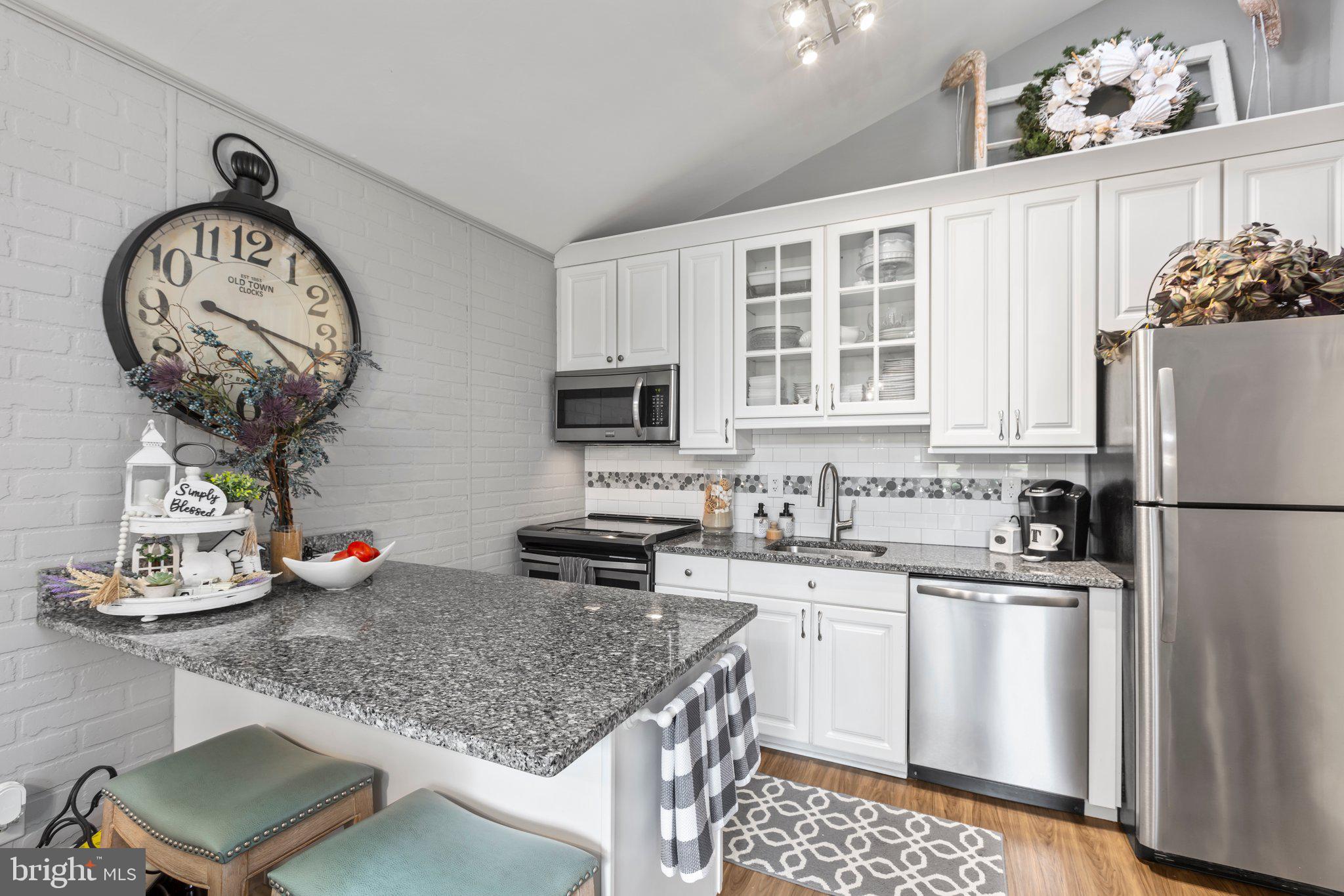 LAKE OF THE WOODS - Residential