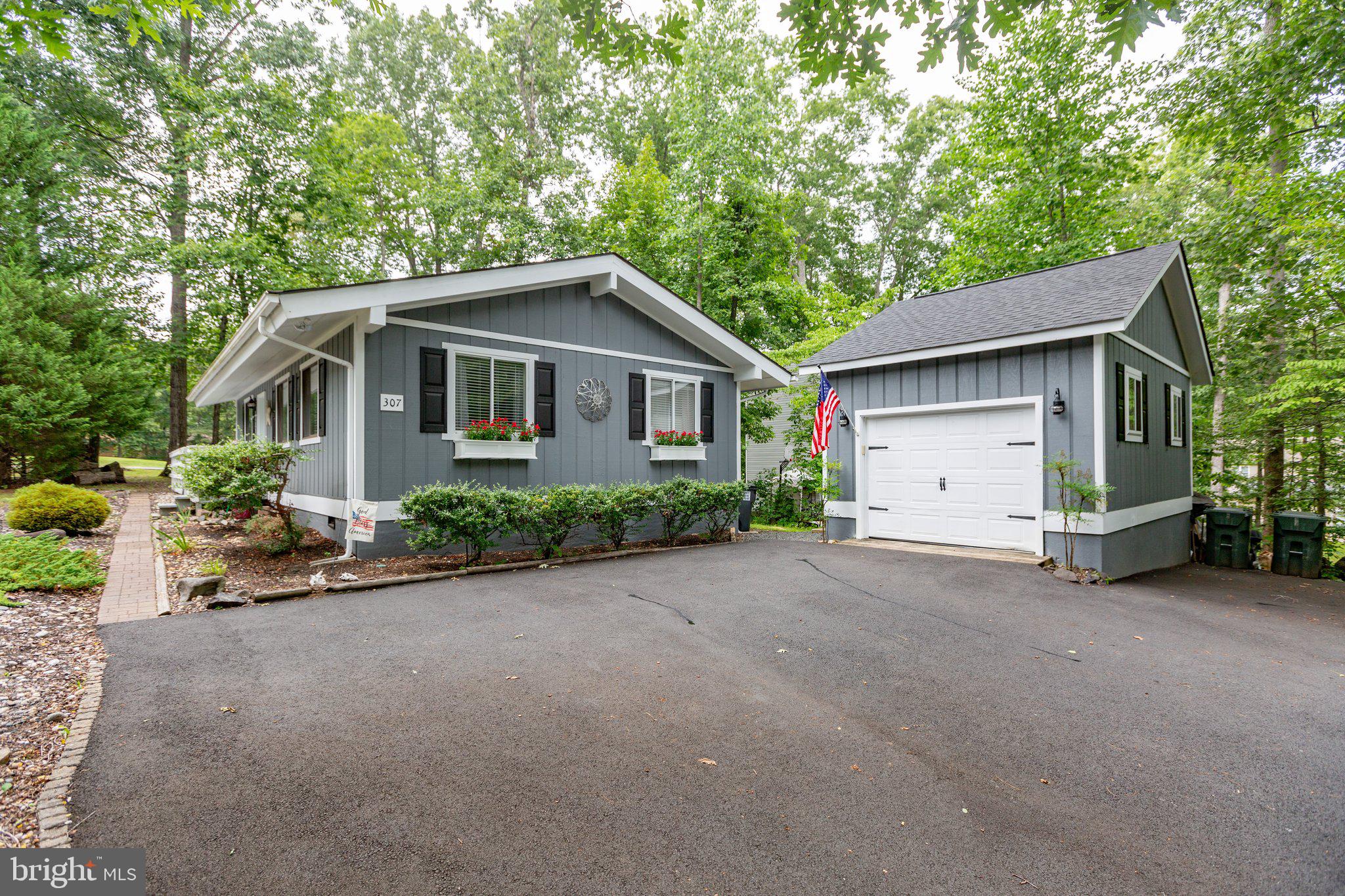 LAKE OF THE WOODS - Residential