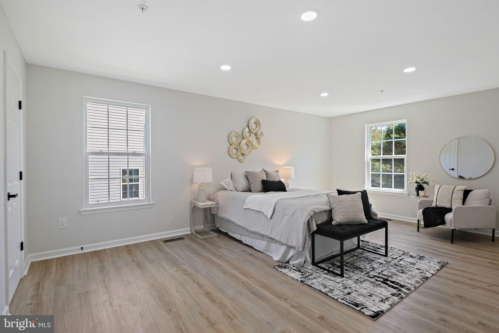 RIVERSIDE OVERLOOK - Residential