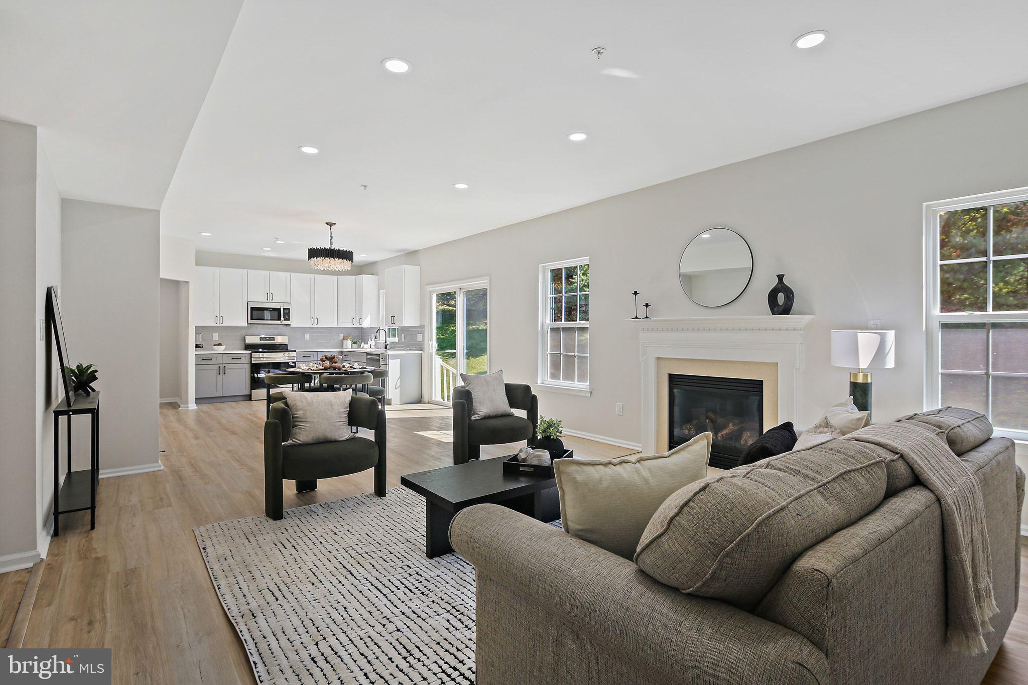 RIVERSIDE OVERLOOK - Residential