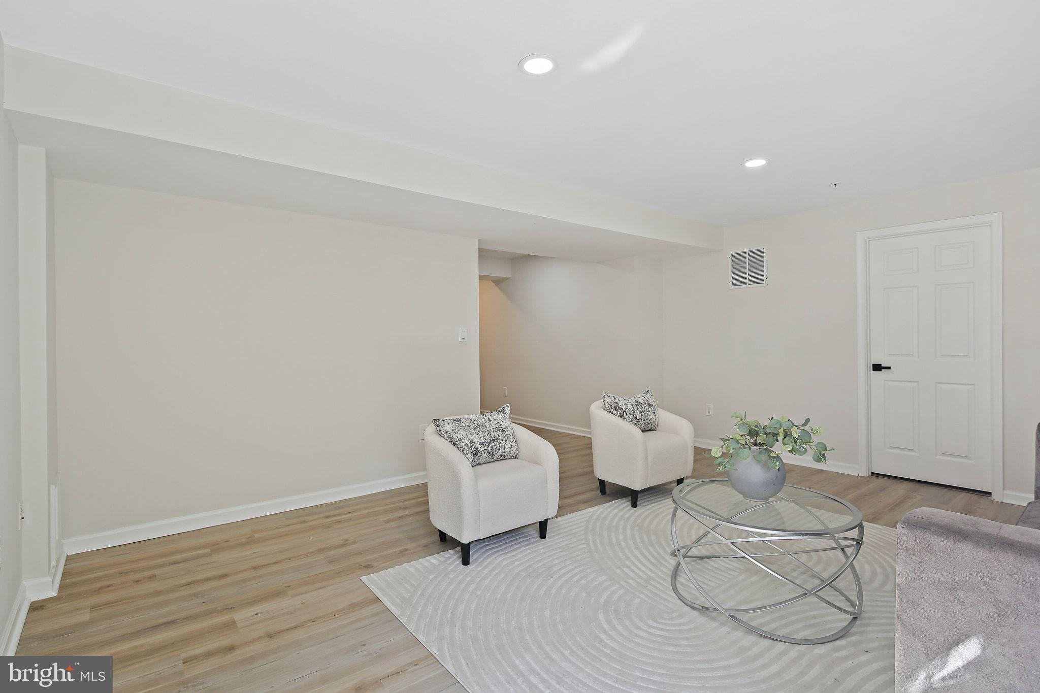 RIVERSIDE OVERLOOK - Residential