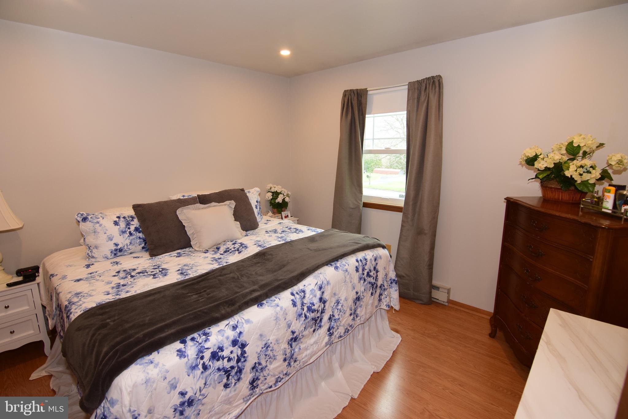 PLEASANT HILLS - Residential