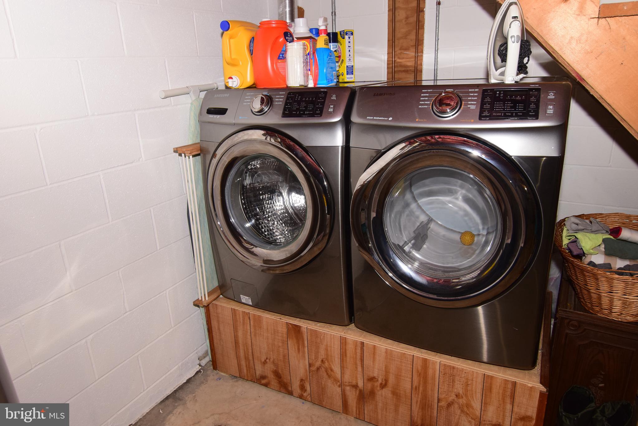 PLEASANT HILLS - Residential