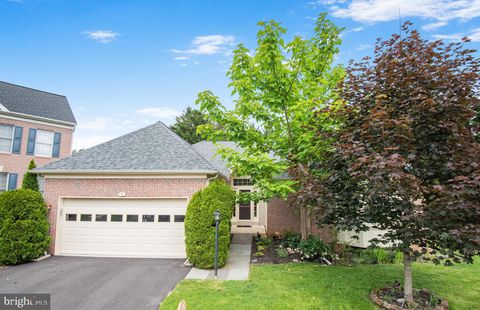 Property photo of 5 Hancock Bridge Court, Montgomery Village, MD 20886