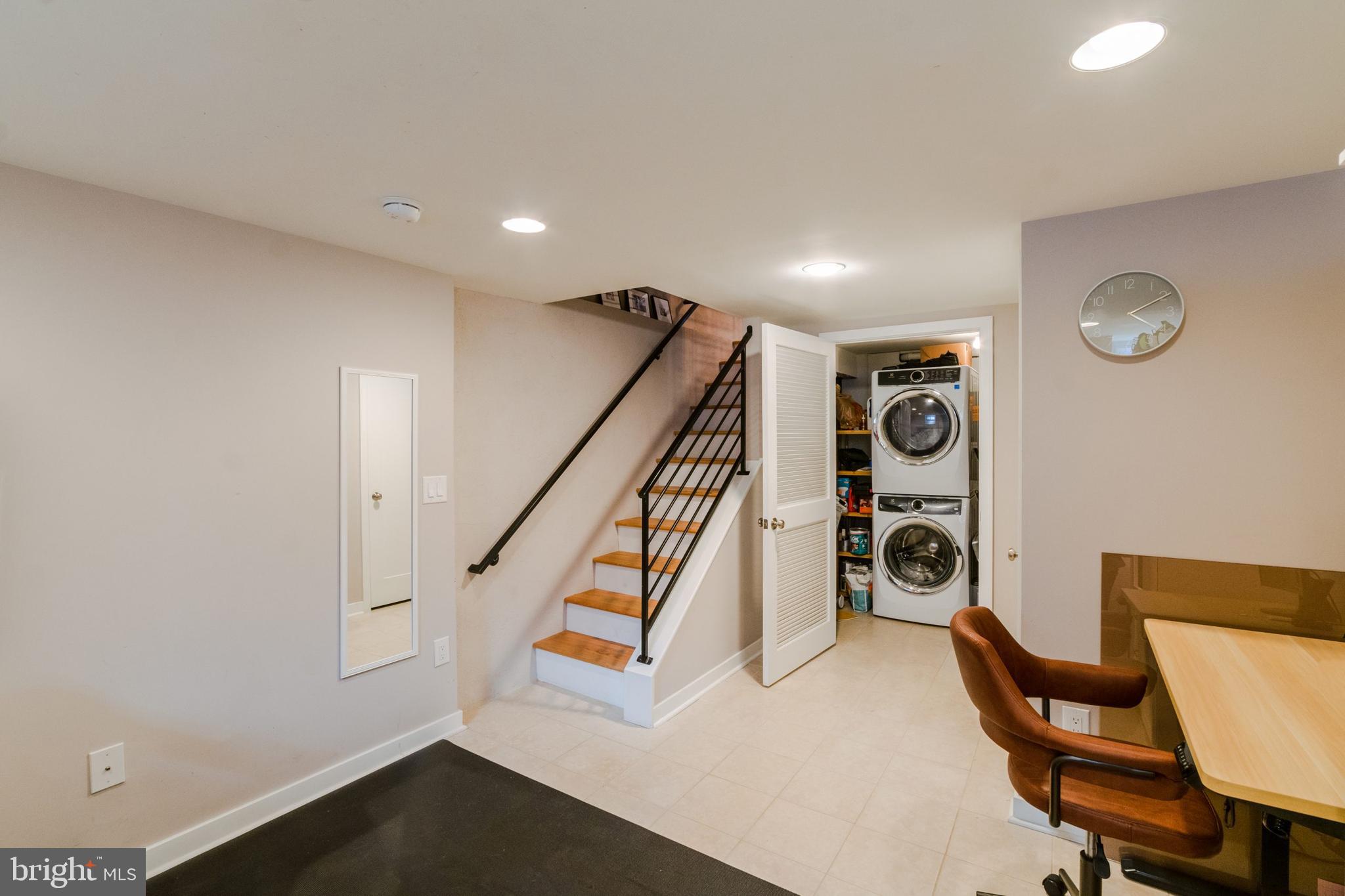 ART MUSEUM AREA - Residential Lease