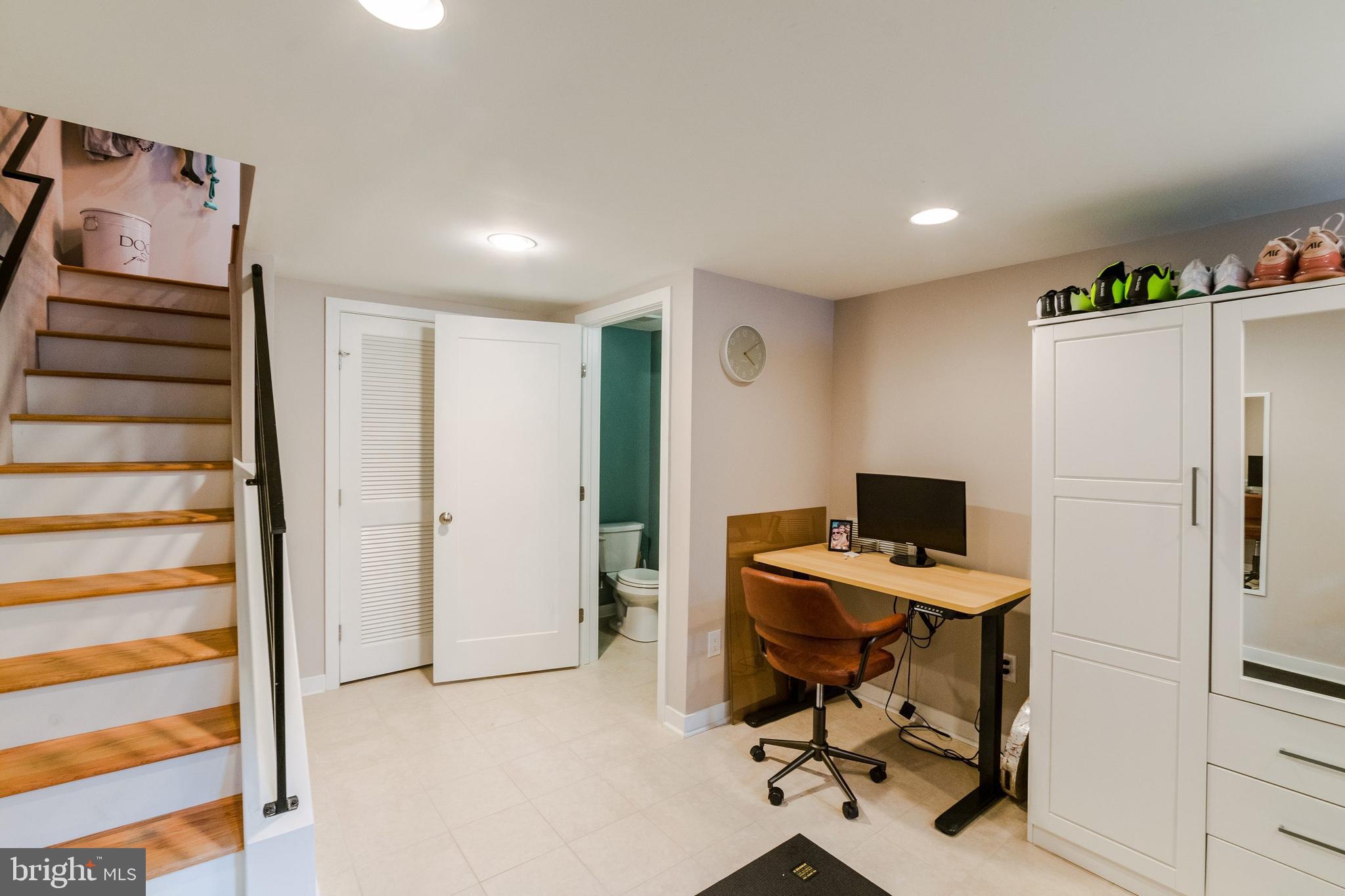 ART MUSEUM AREA - Residential Lease