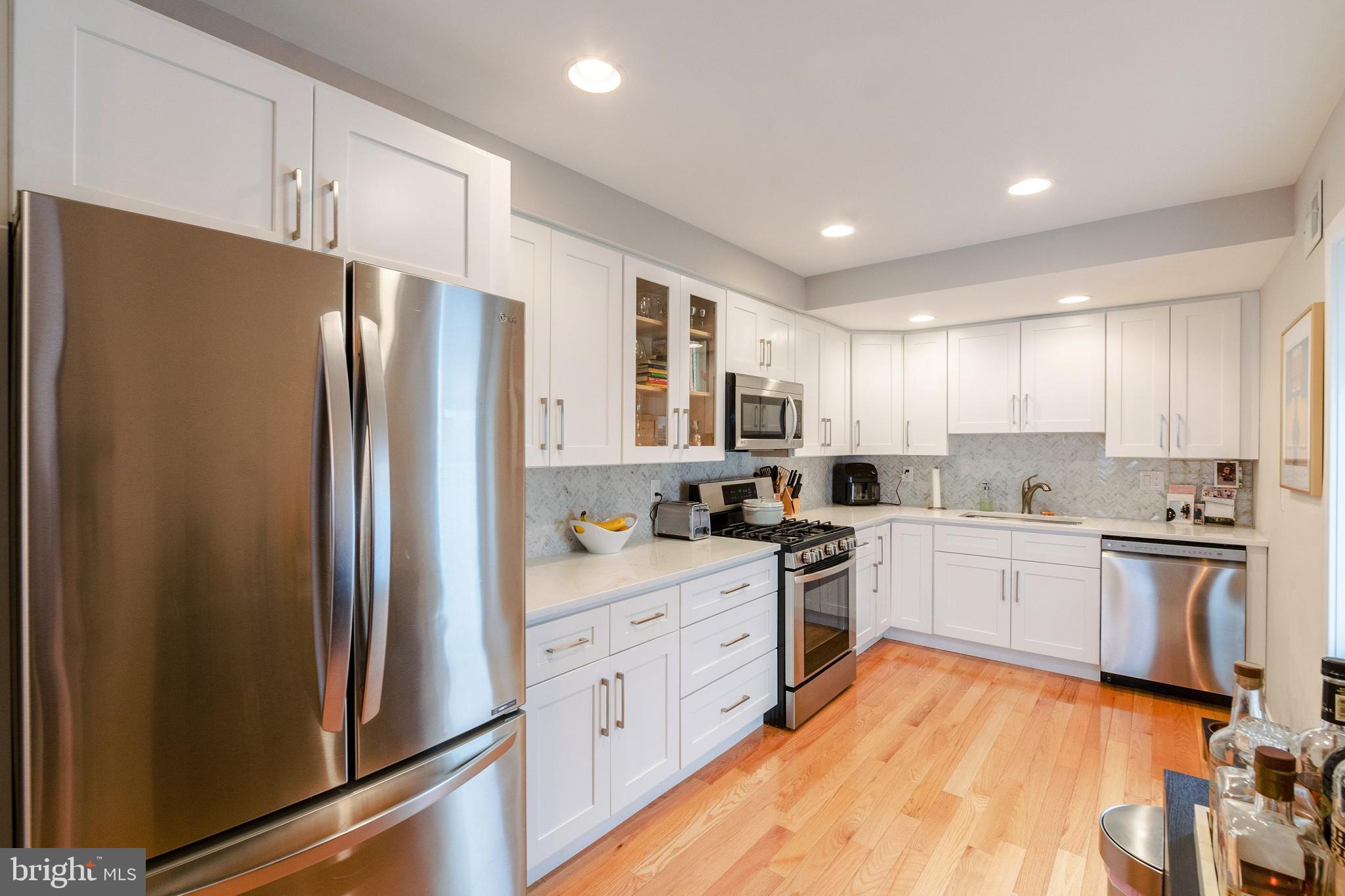 ART MUSEUM AREA - Residential Lease