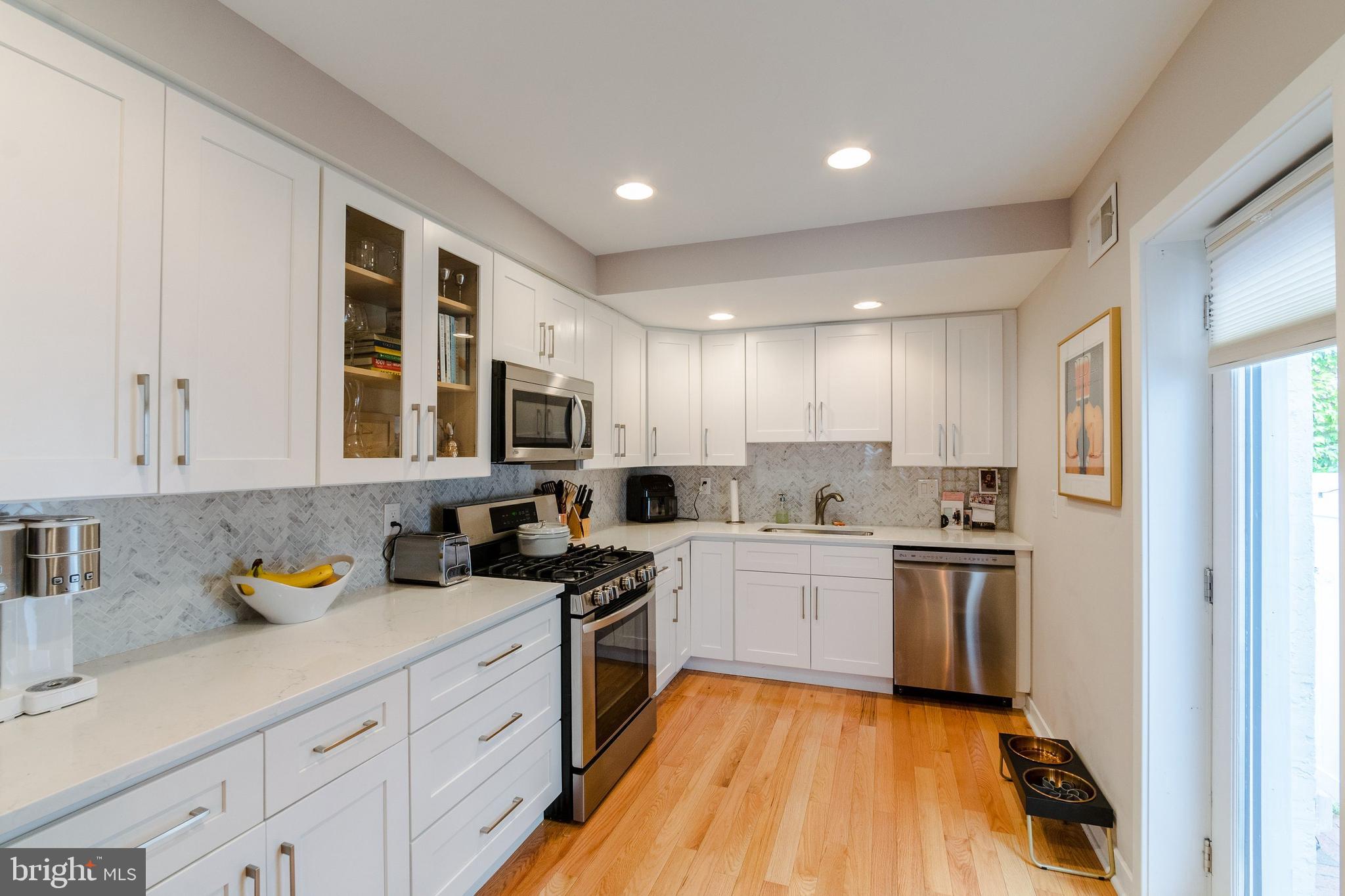 ART MUSEUM AREA - Residential Lease