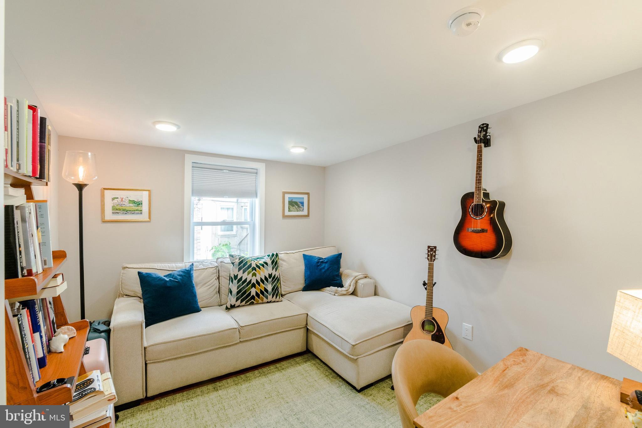 ART MUSEUM AREA - Residential Lease