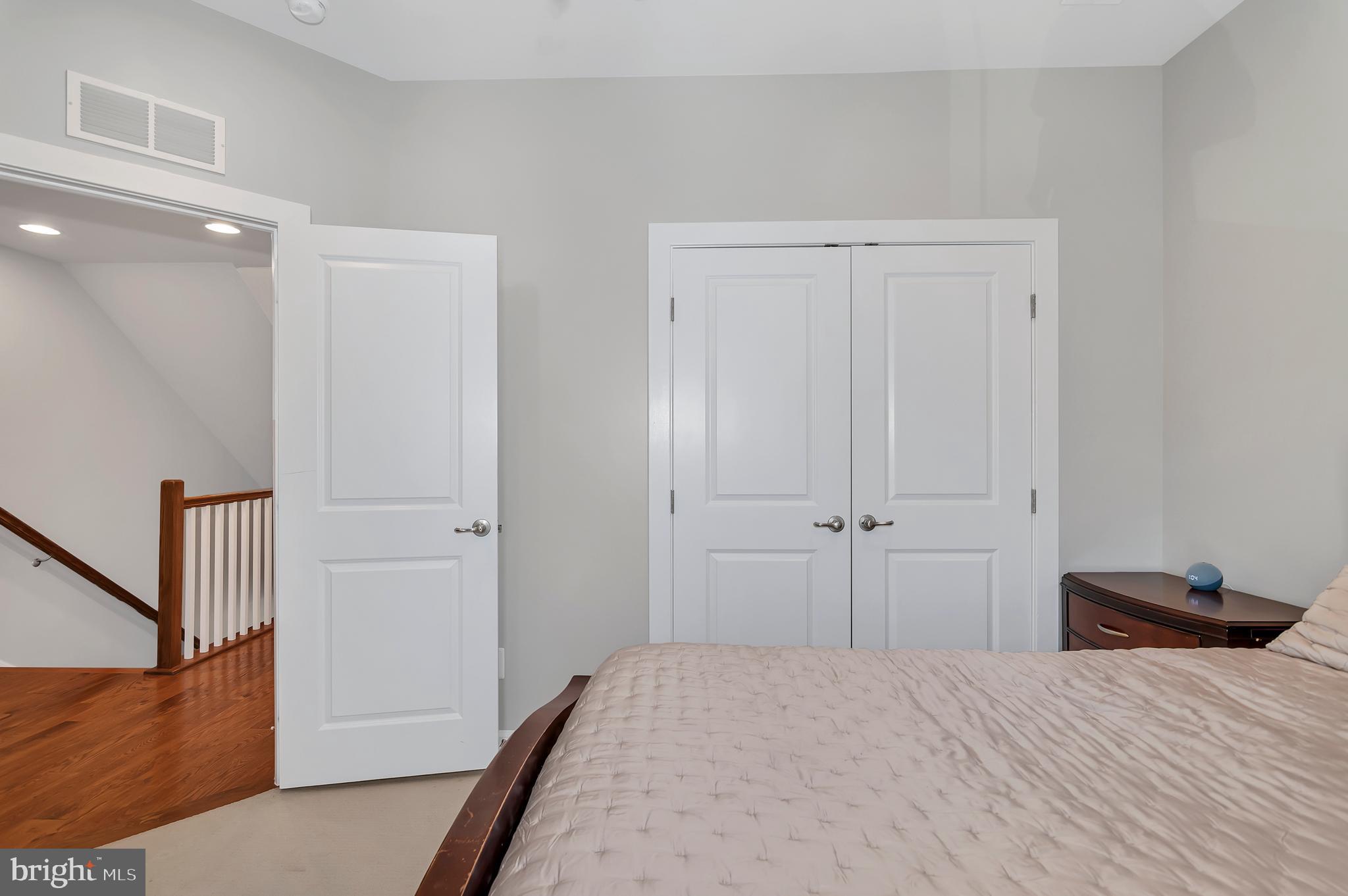 RIDGEWOOD - Residential Lease