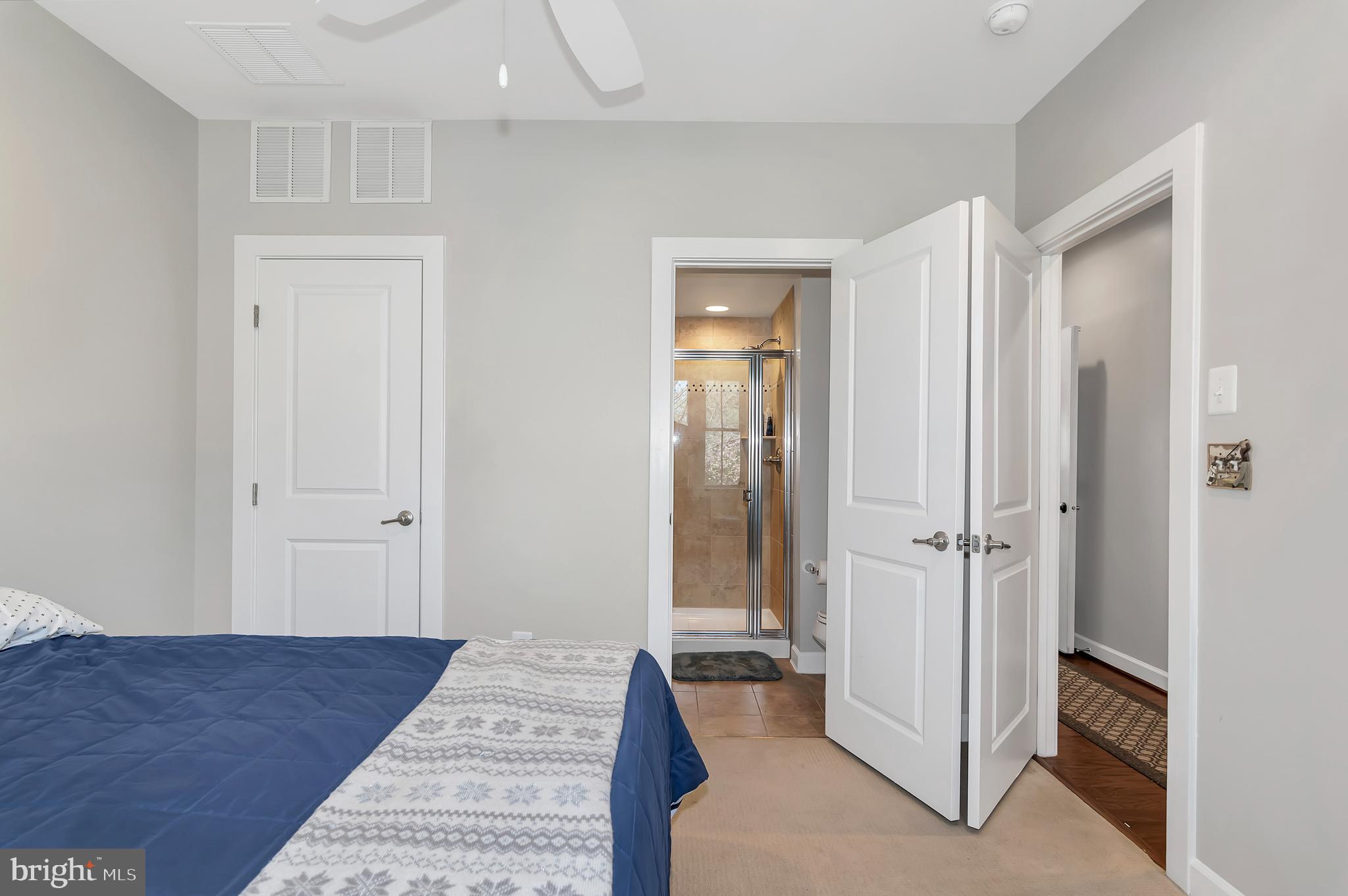 RIDGEWOOD - Residential Lease