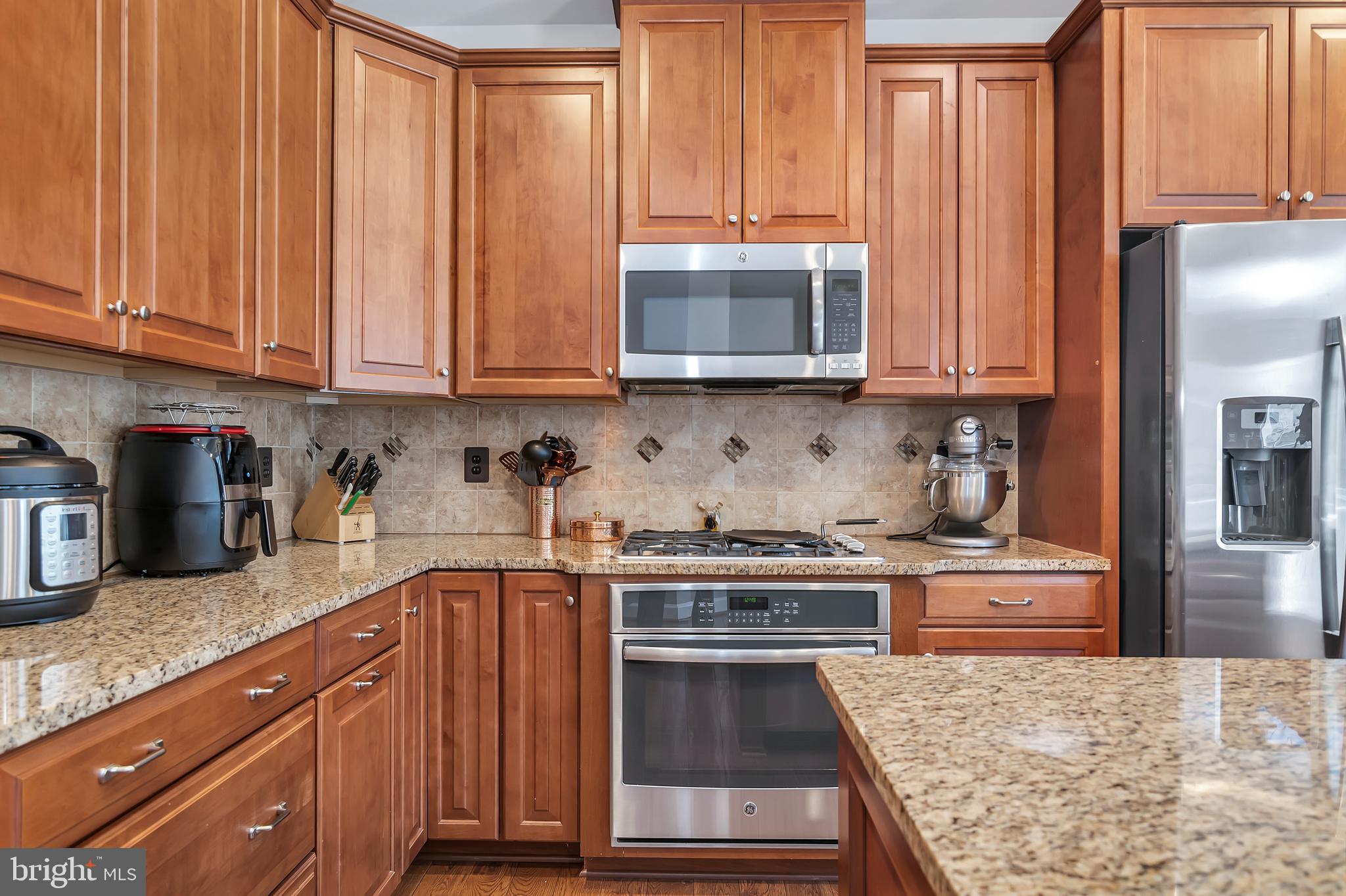 RIDGEWOOD - Residential Lease