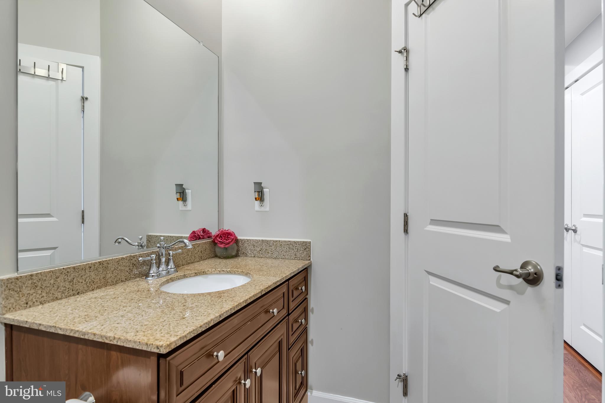 RIDGEWOOD - Residential Lease