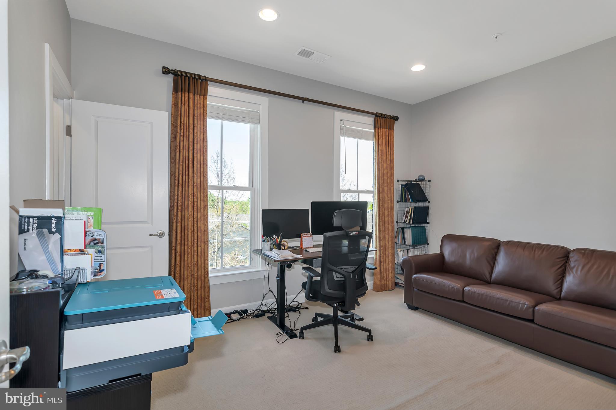 RIDGEWOOD - Residential Lease