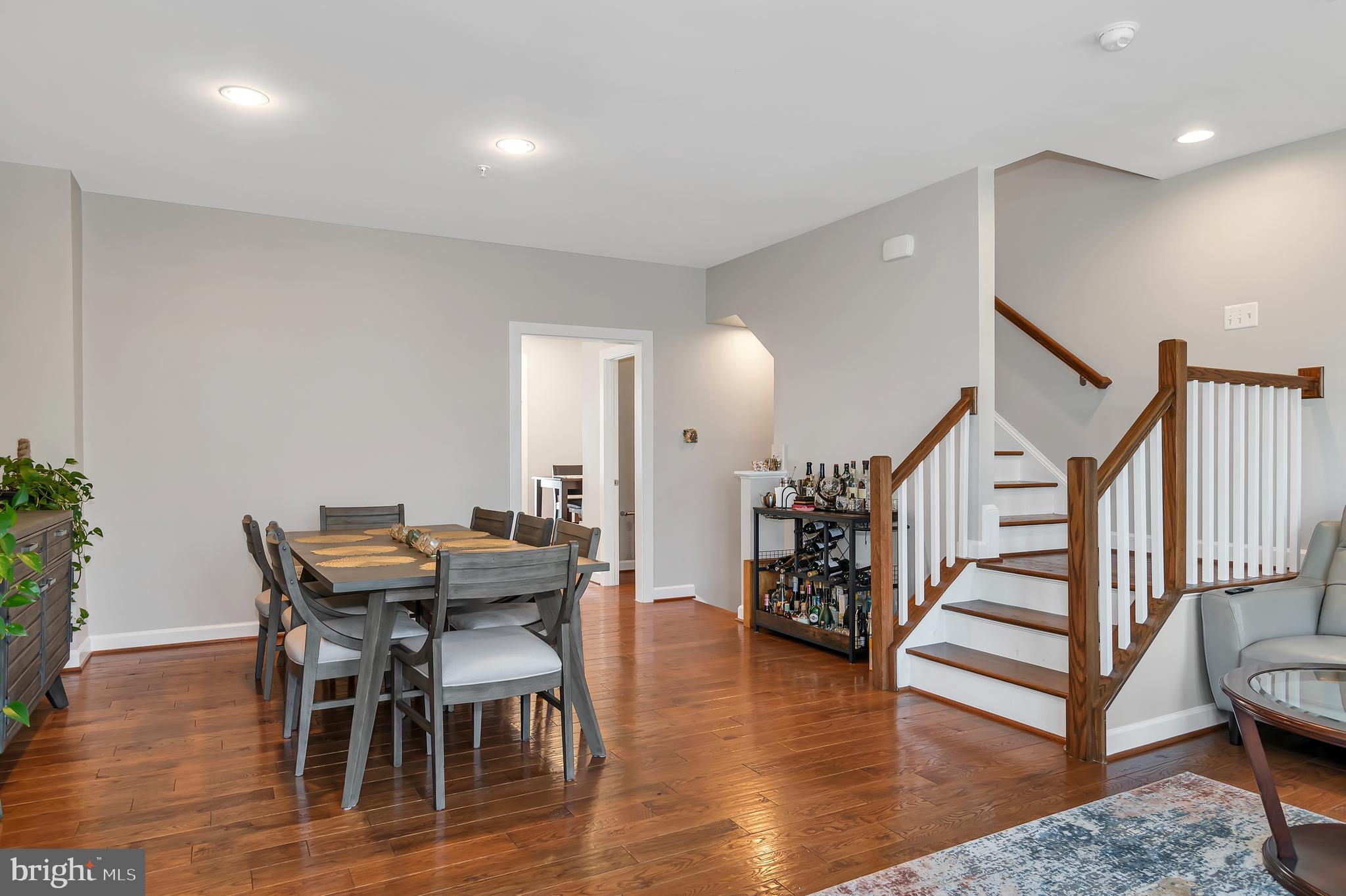 RIDGEWOOD - Residential Lease