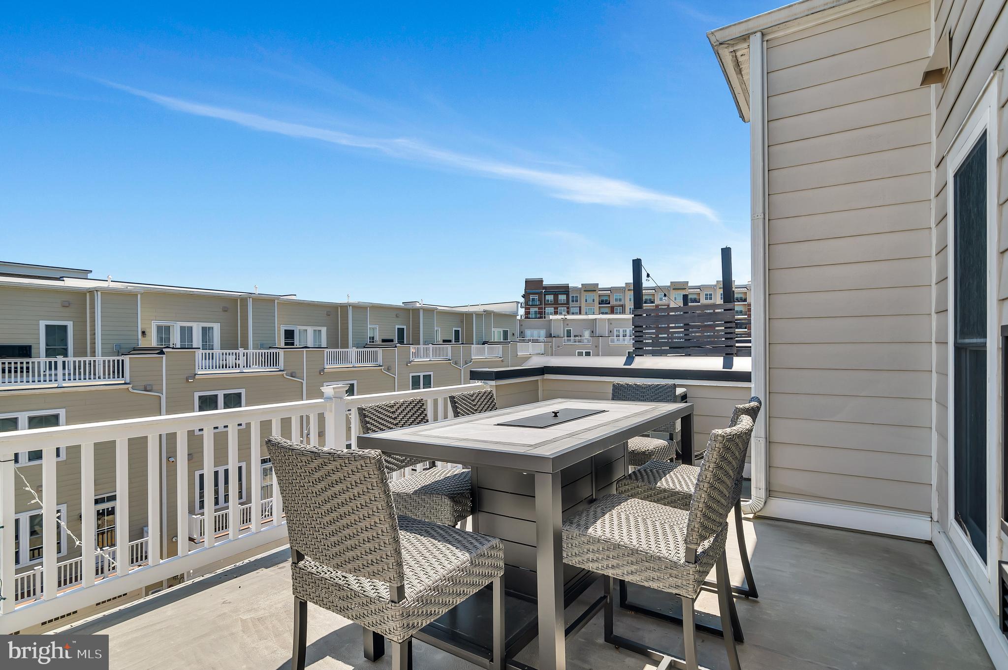 RIDGEWOOD - Residential Lease