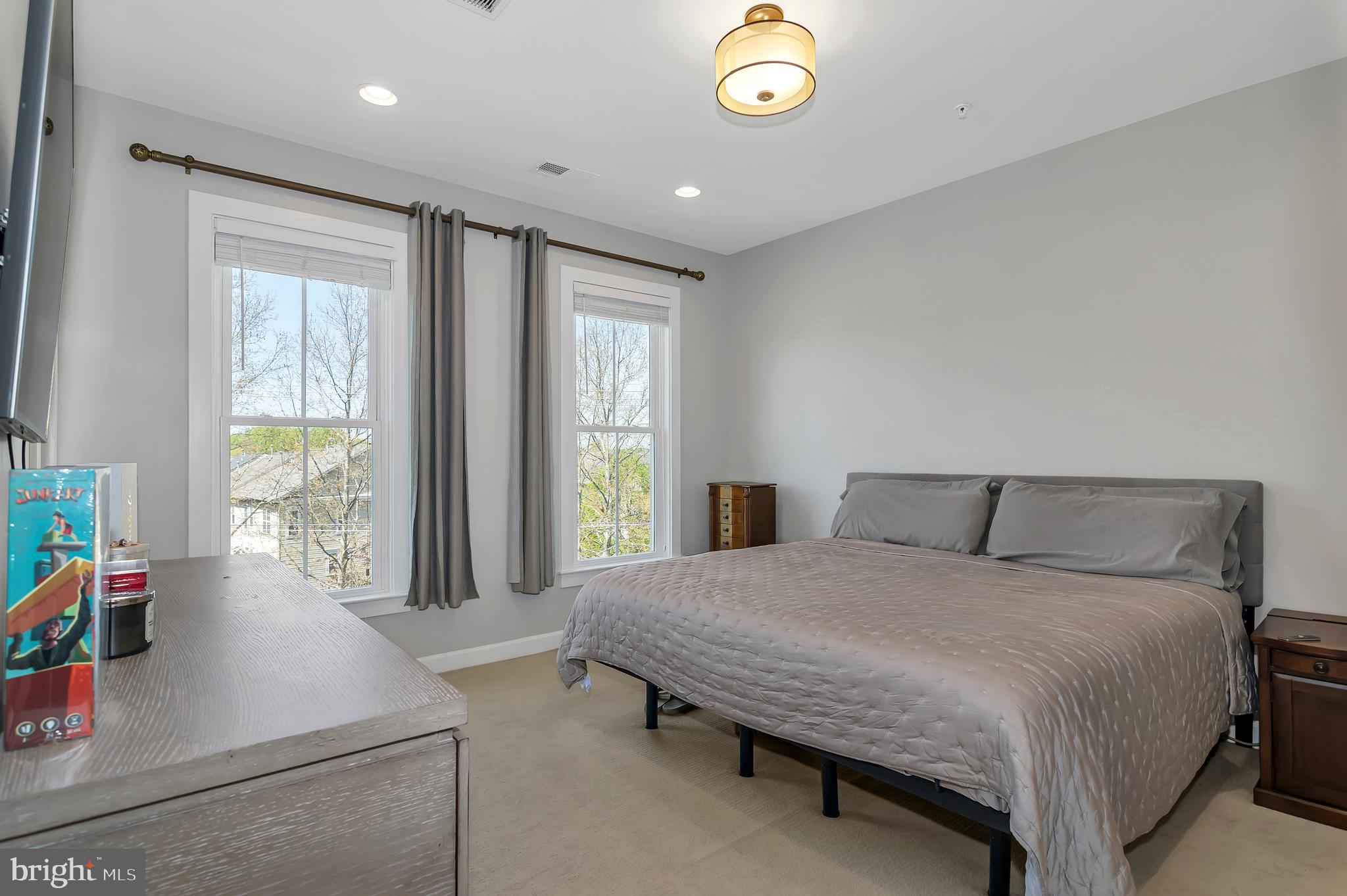 RIDGEWOOD - Residential Lease