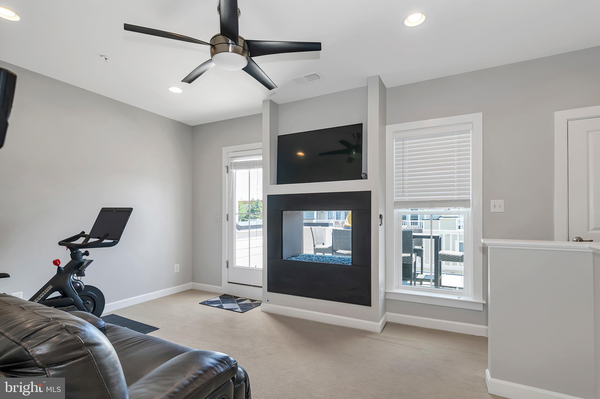 RIDGEWOOD - Residential Lease